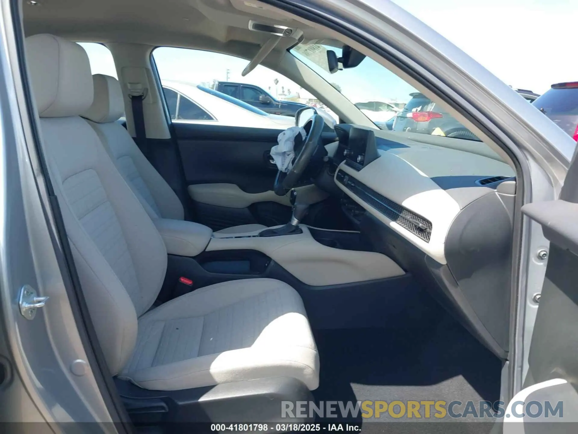 5 Photograph of a damaged car 3CZRZ1H37RM735936 HONDA HR-V 2024