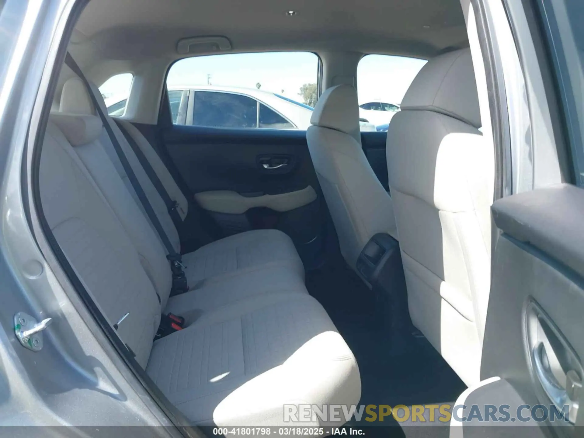 8 Photograph of a damaged car 3CZRZ1H37RM735936 HONDA HR-V 2024