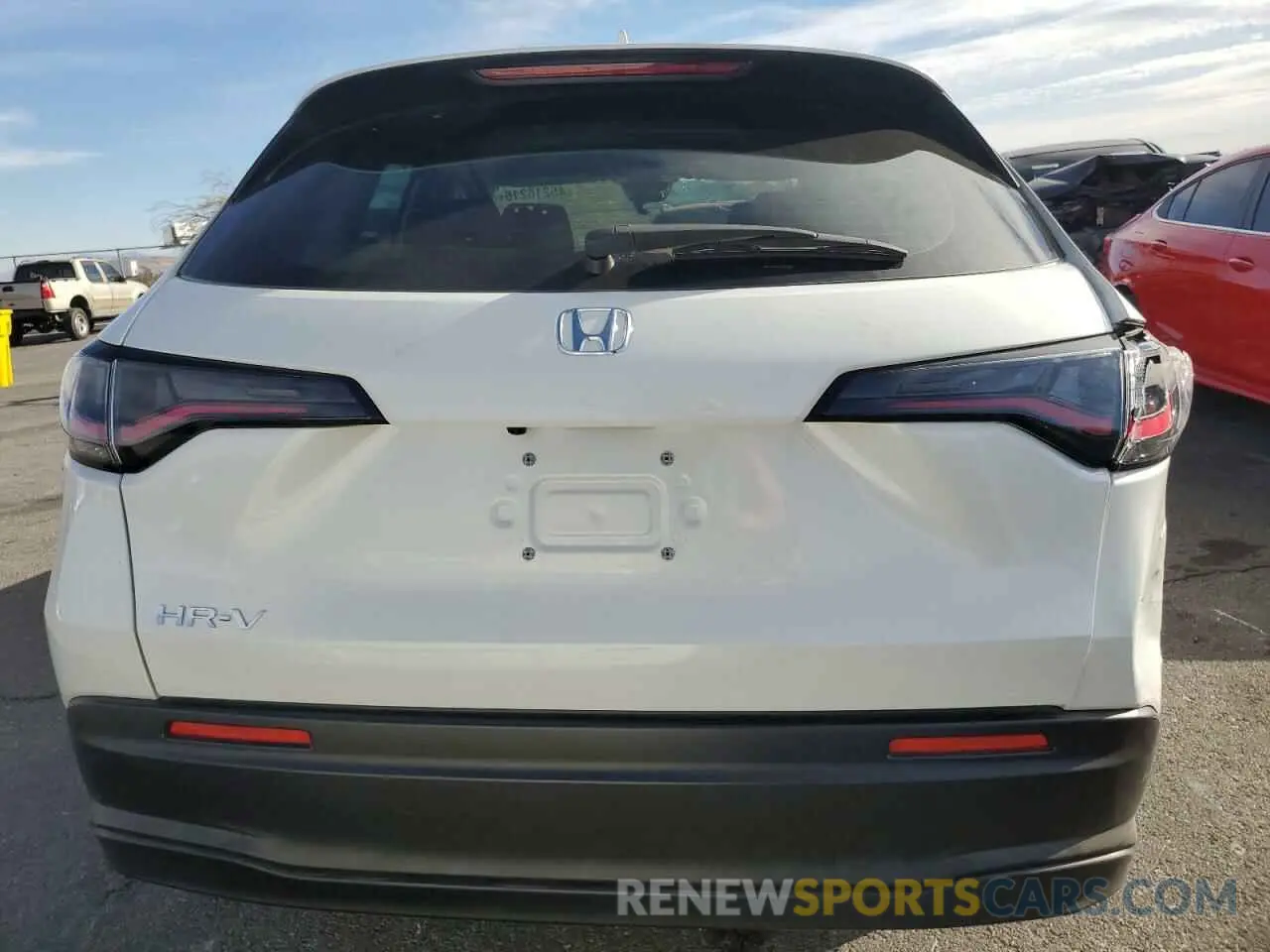 6 Photograph of a damaged car 3CZRZ1H37RM743776 HONDA HR-V 2024