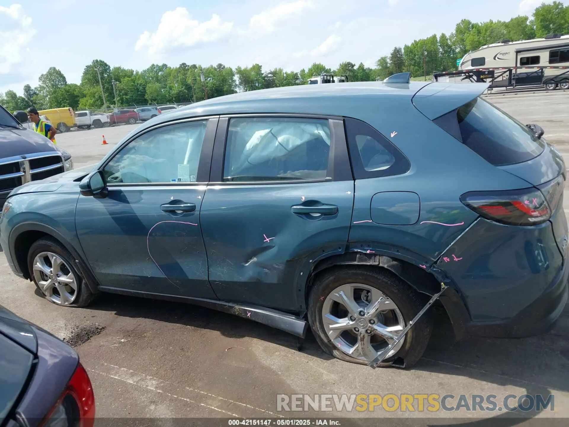 15 Photograph of a damaged car 3CZRZ1H38RM706333 HONDA HR-V 2024