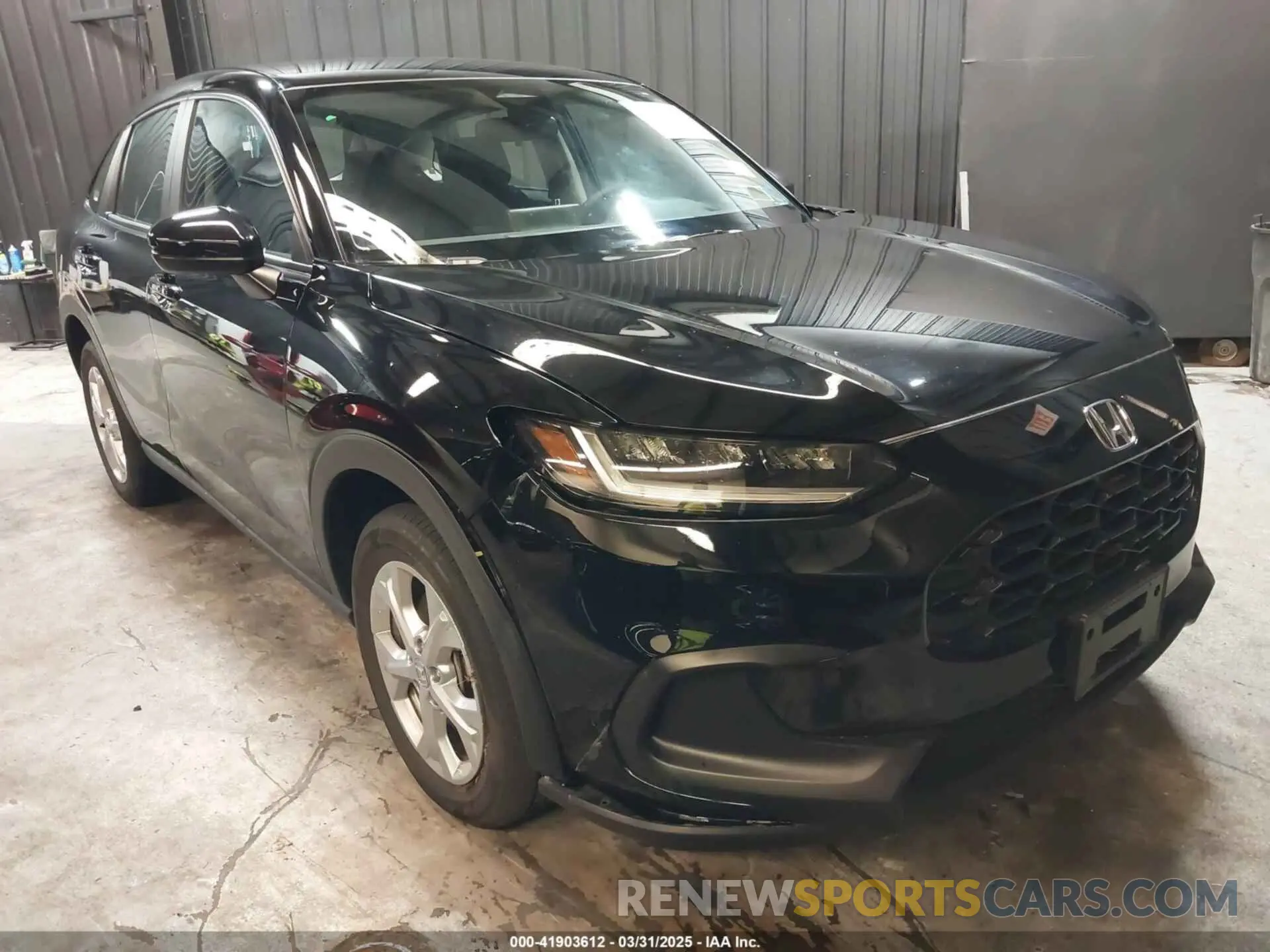 1 Photograph of a damaged car 3CZRZ1H39RM723819 HONDA HR-V 2024