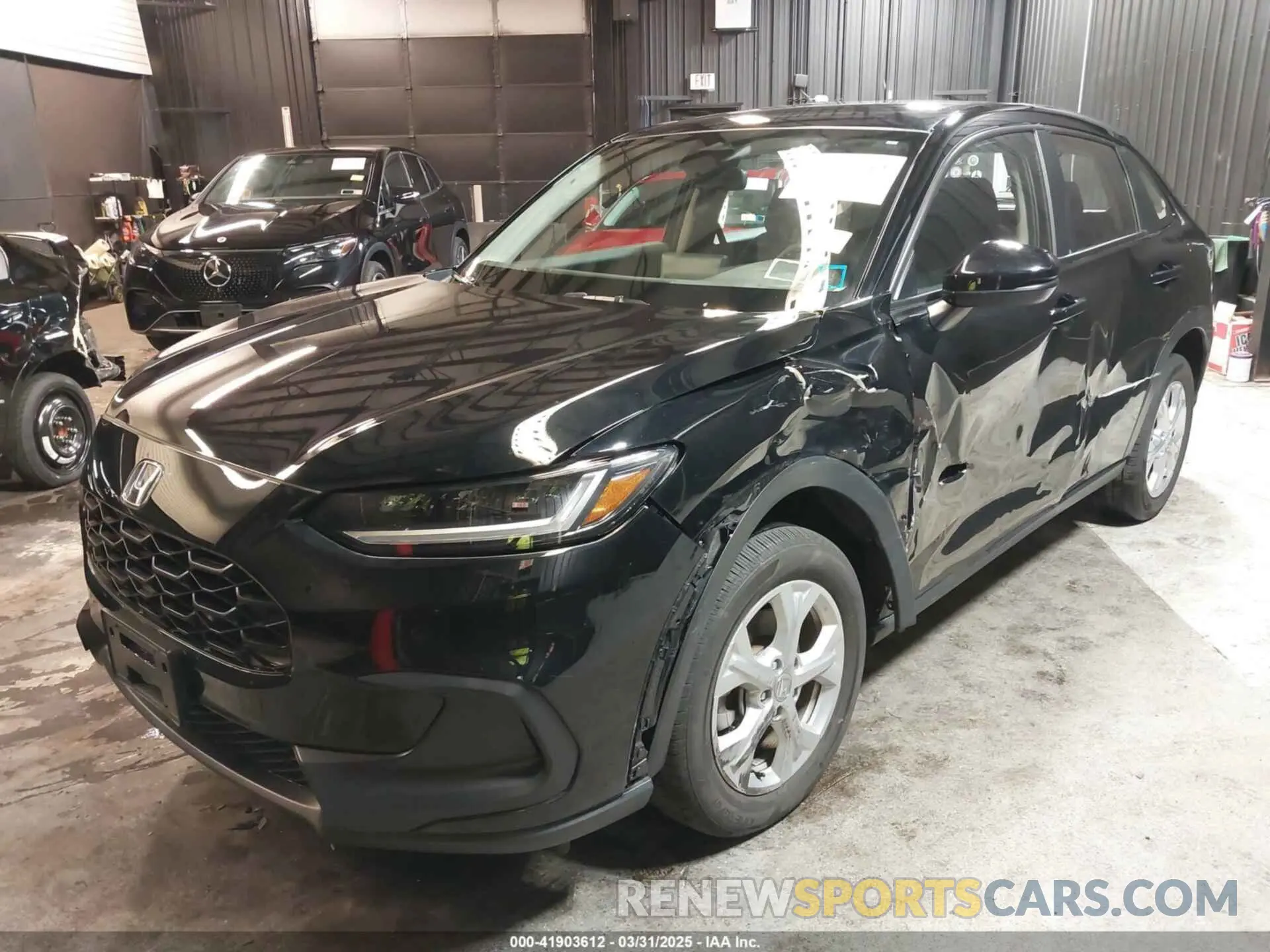 2 Photograph of a damaged car 3CZRZ1H39RM723819 HONDA HR-V 2024