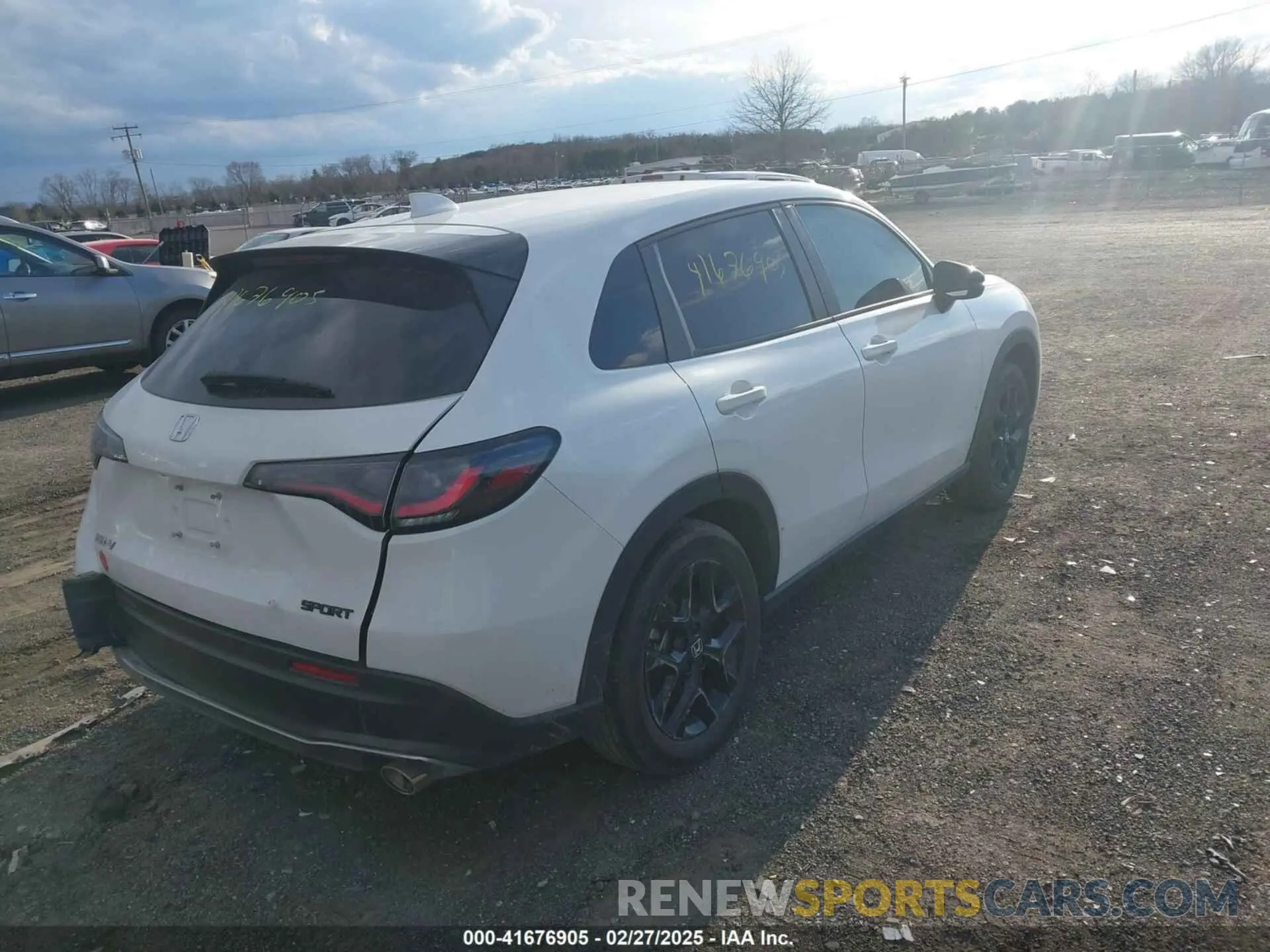 4 Photograph of a damaged car 3CZRZ1H50RM728277 HONDA HR-V 2024