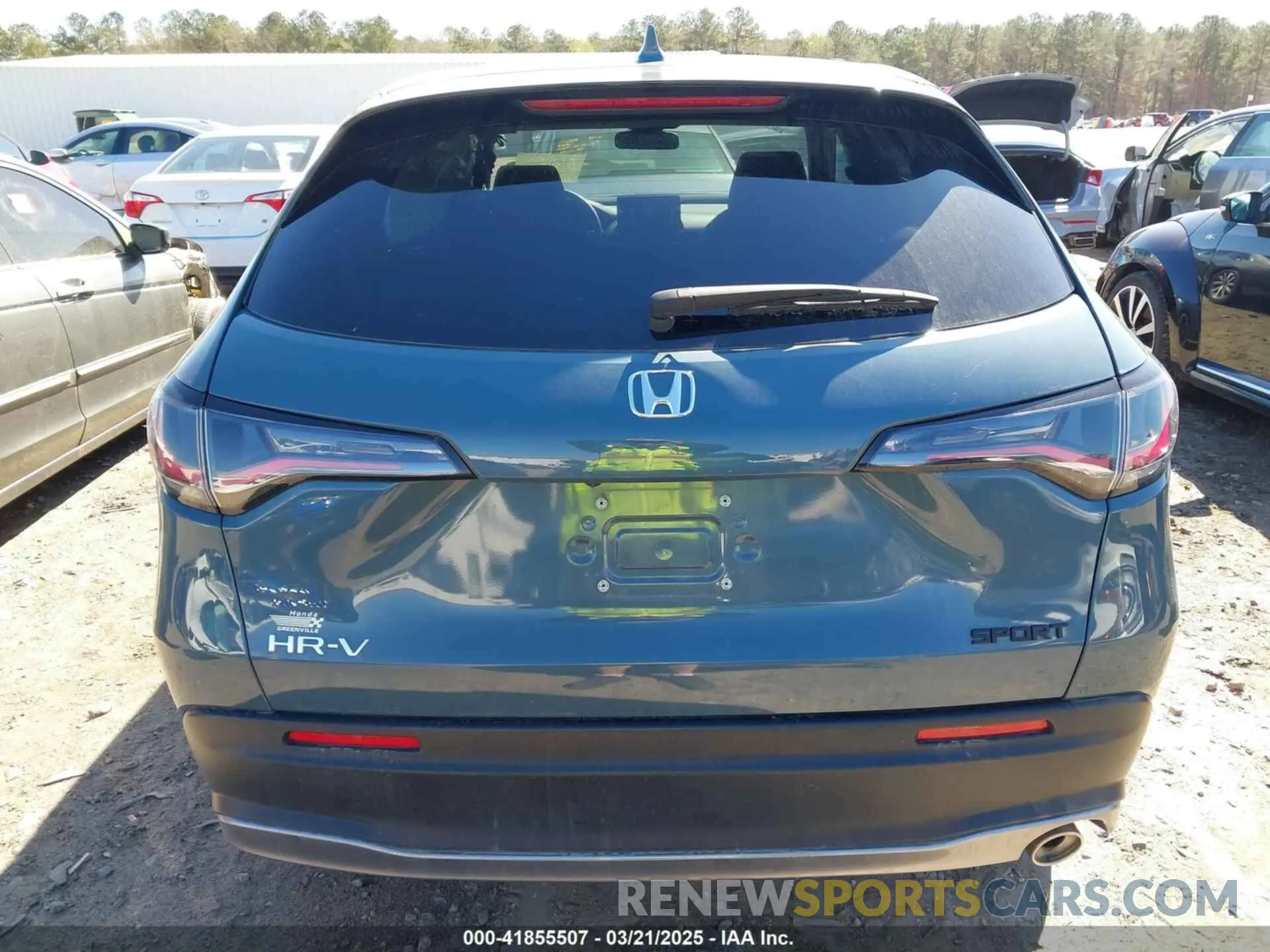 16 Photograph of a damaged car 3CZRZ1H50RM738131 HONDA HR-V 2024