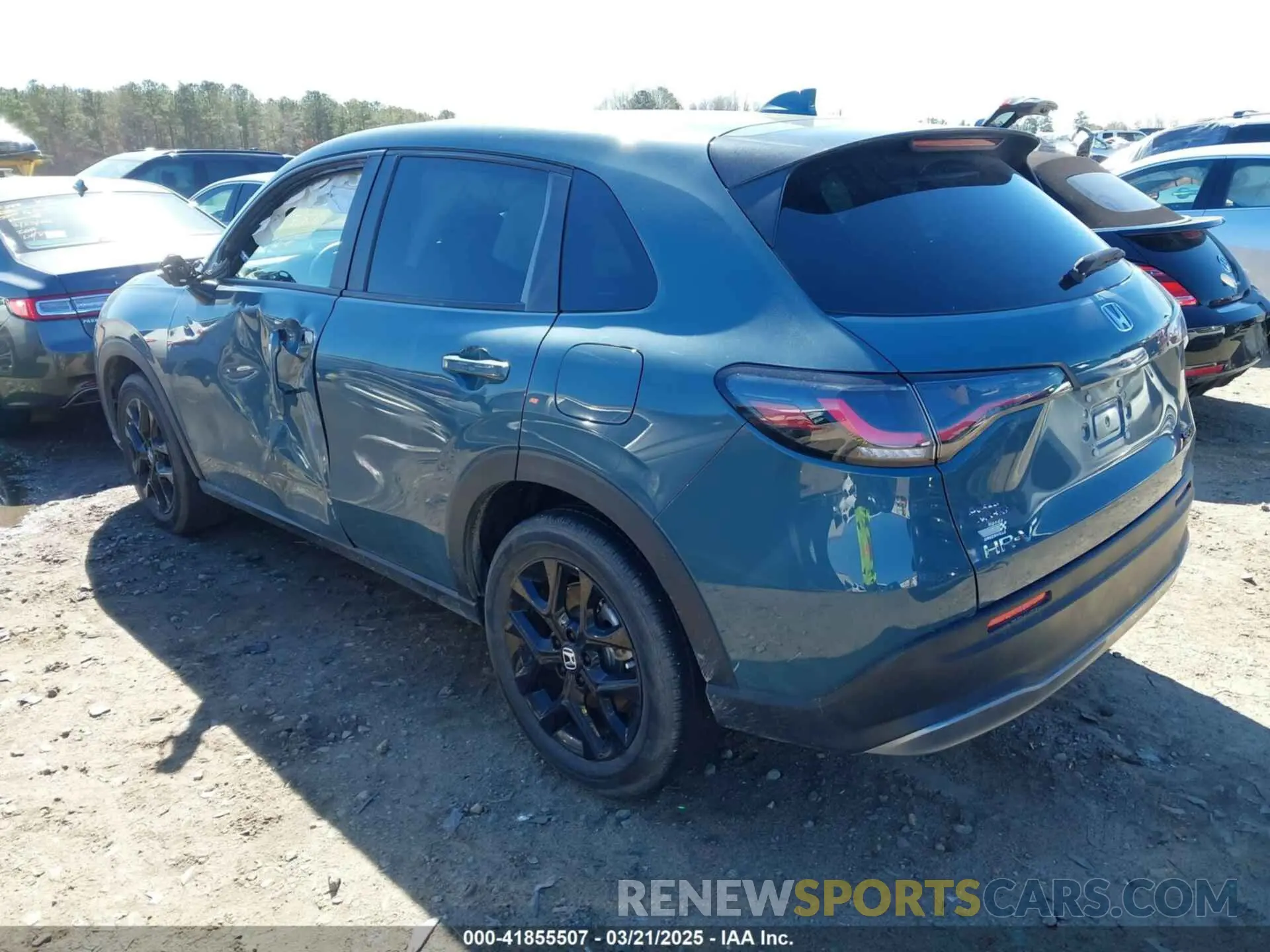 3 Photograph of a damaged car 3CZRZ1H50RM738131 HONDA HR-V 2024