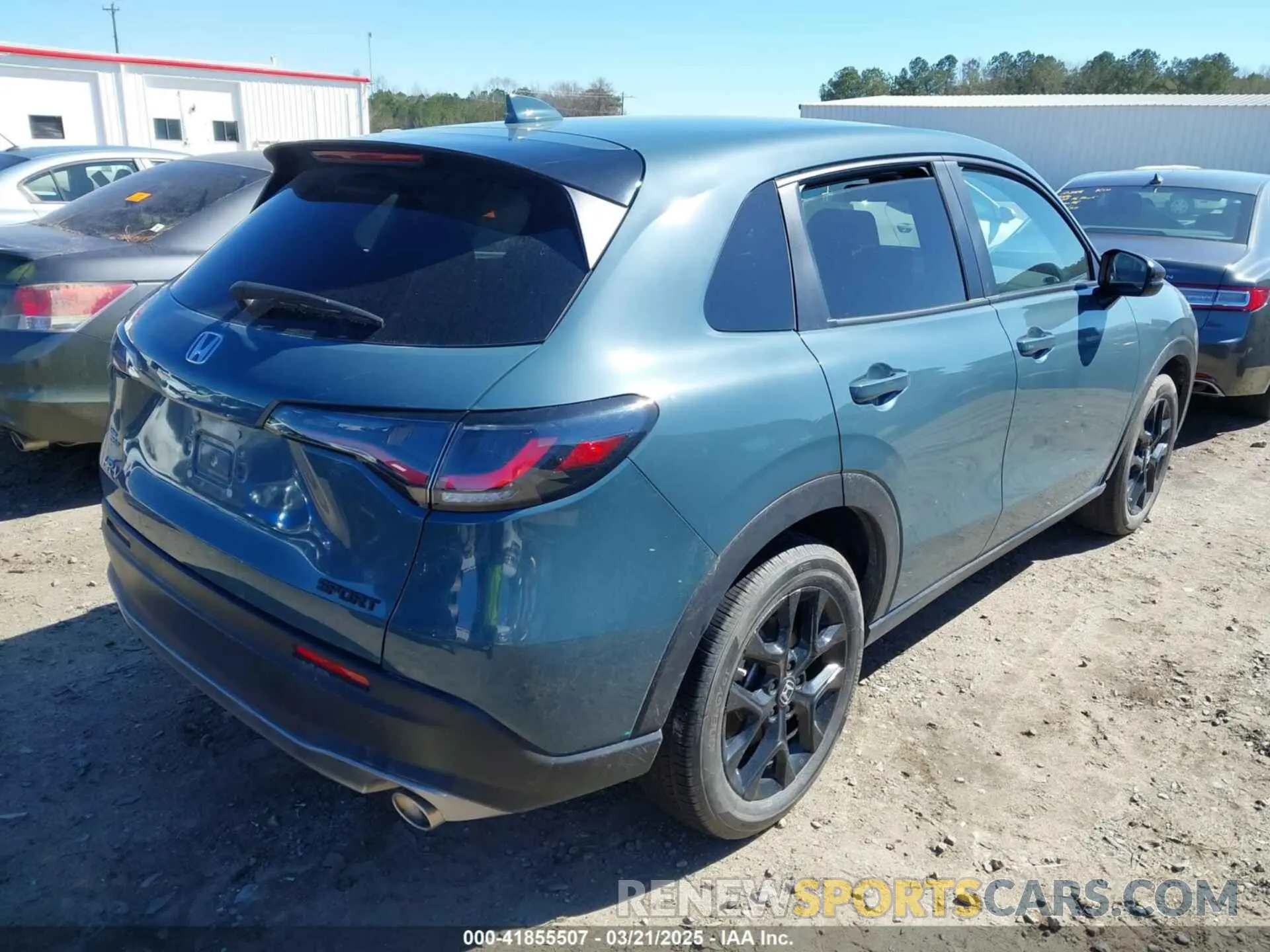 4 Photograph of a damaged car 3CZRZ1H50RM738131 HONDA HR-V 2024