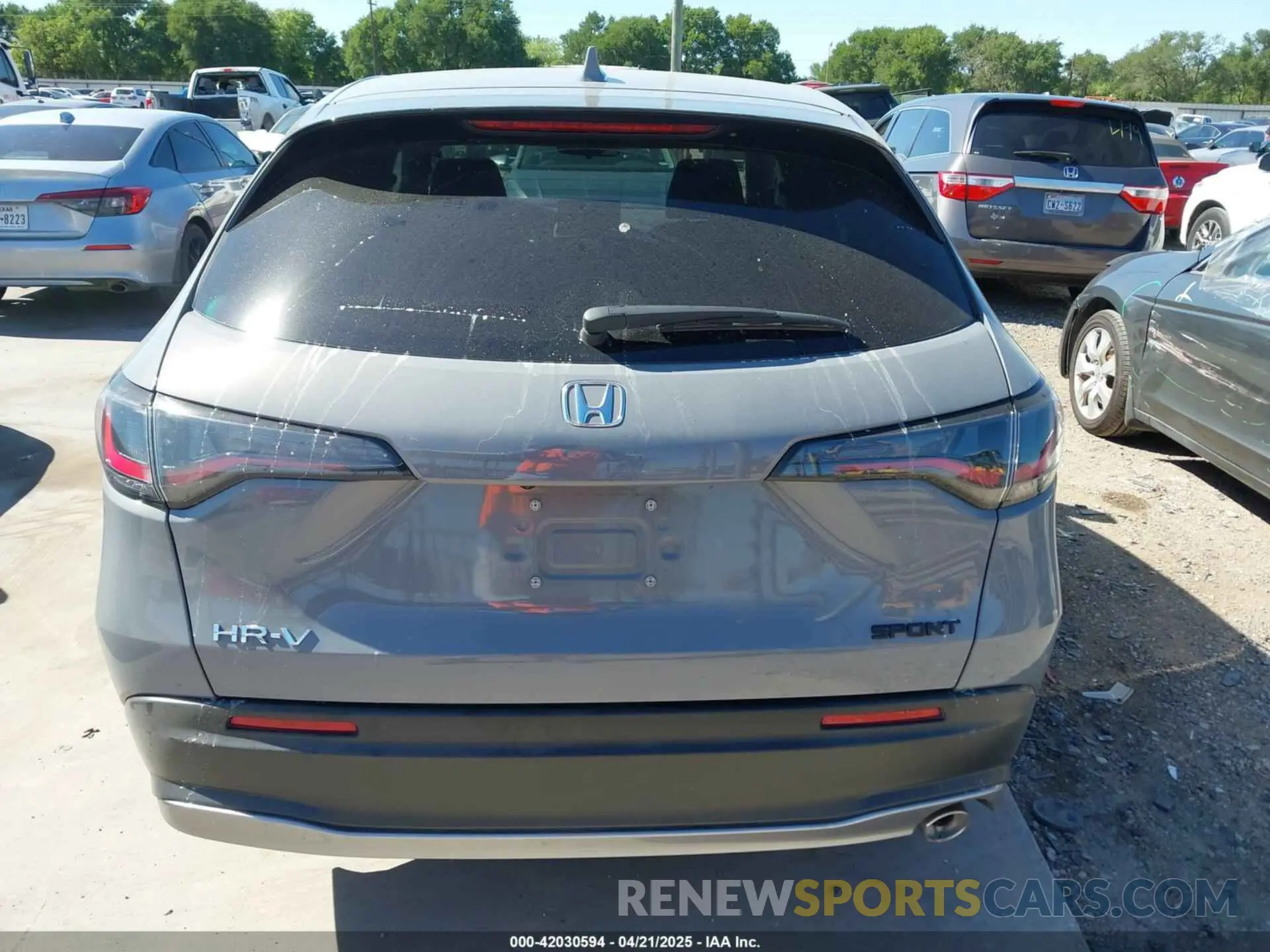 16 Photograph of a damaged car 3CZRZ1H50RM760226 HONDA HR-V 2024