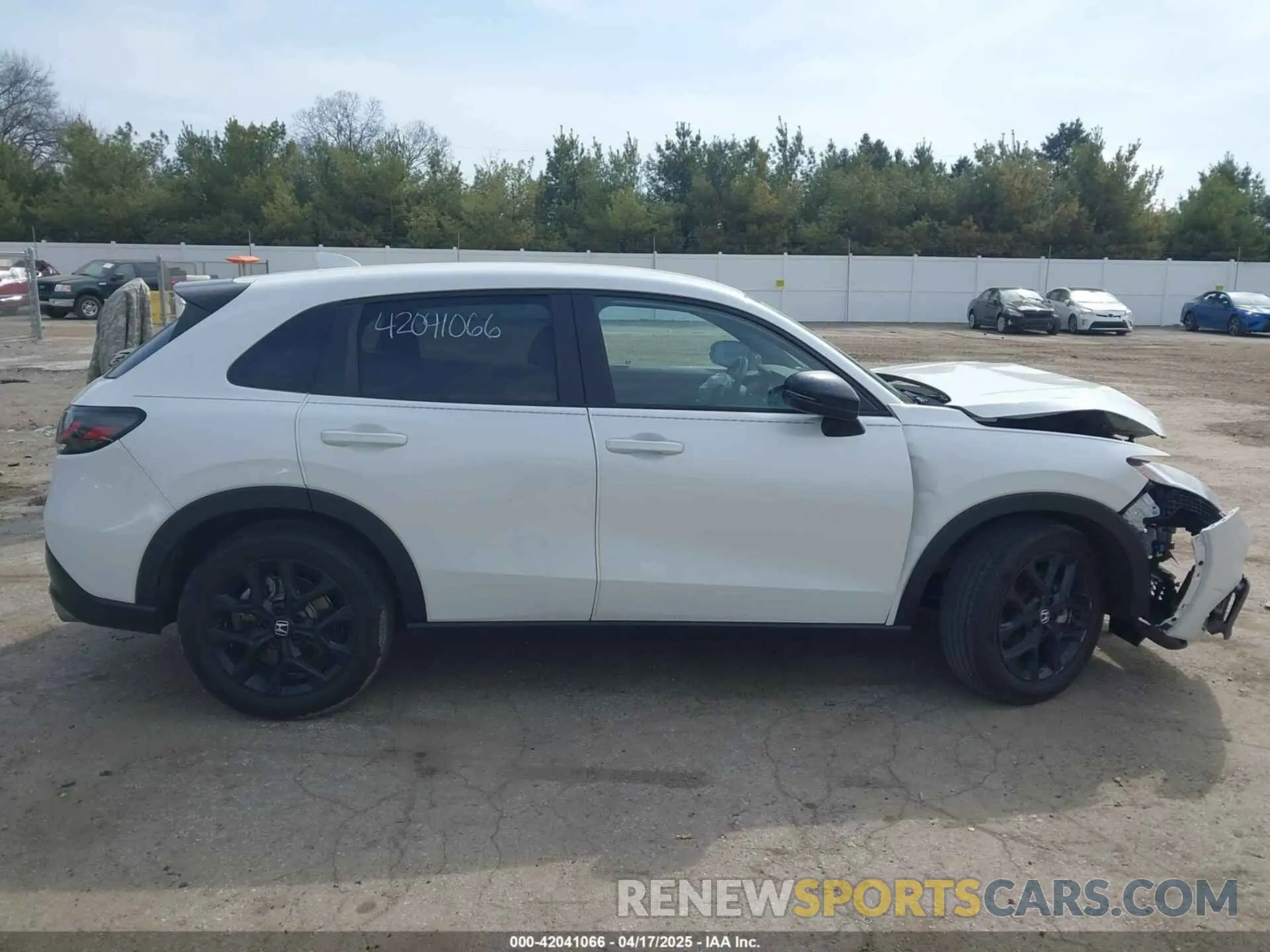 14 Photograph of a damaged car 3CZRZ1H51RM717398 HONDA HR-V 2024