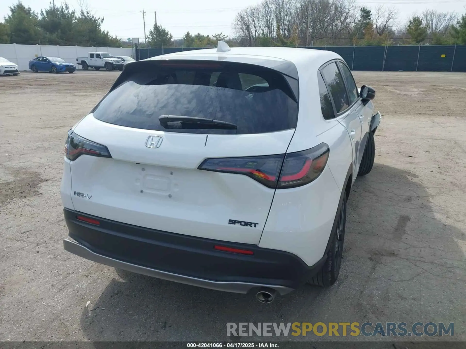 4 Photograph of a damaged car 3CZRZ1H51RM717398 HONDA HR-V 2024