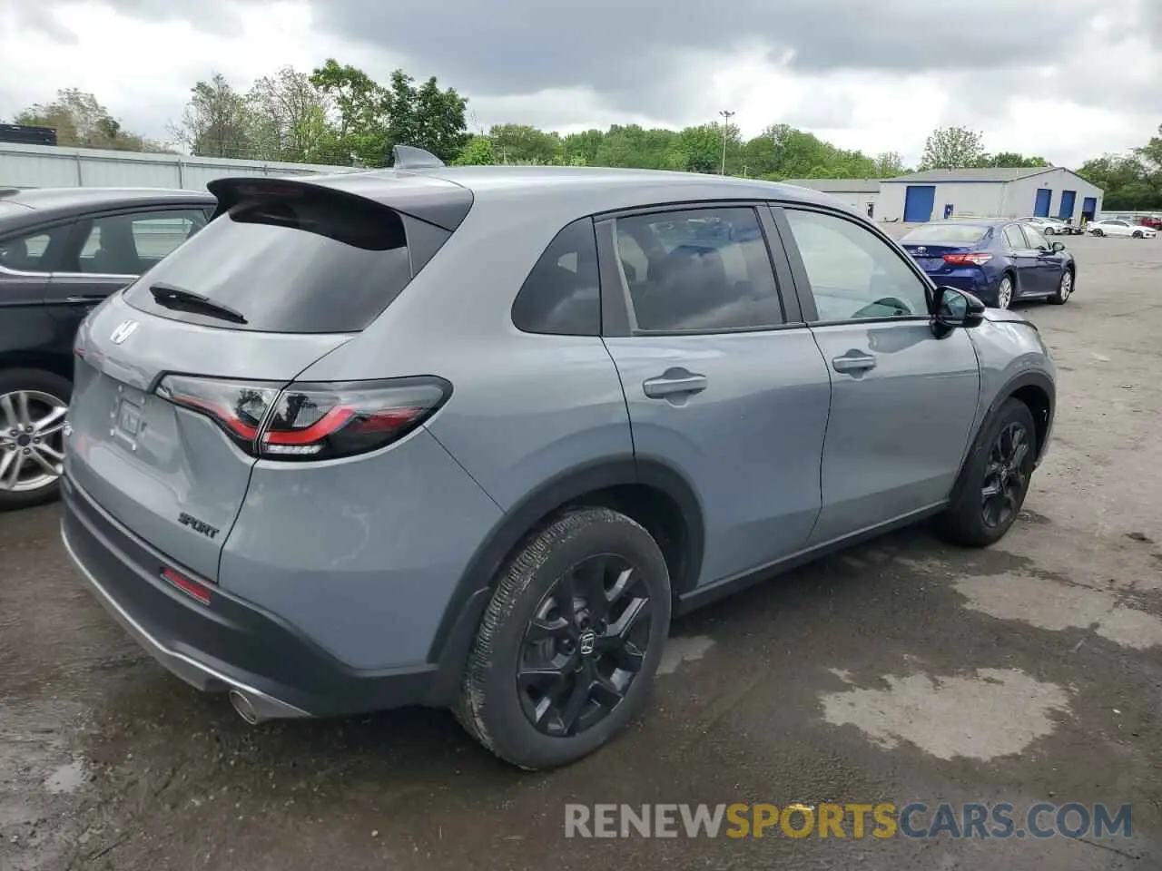 3 Photograph of a damaged car 3CZRZ1H51RM723489 HONDA HR-V 2024