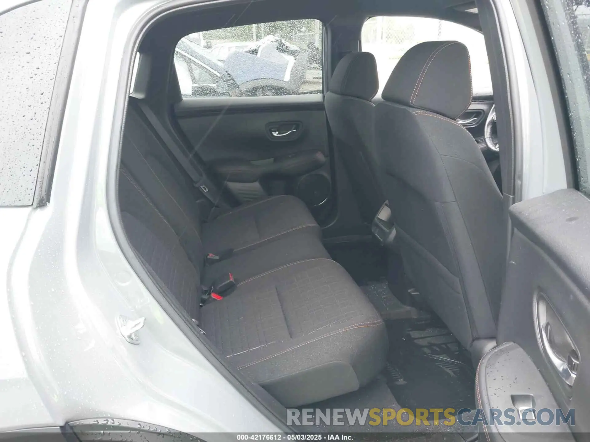 8 Photograph of a damaged car 3CZRZ1H51RM724187 HONDA HR-V 2024