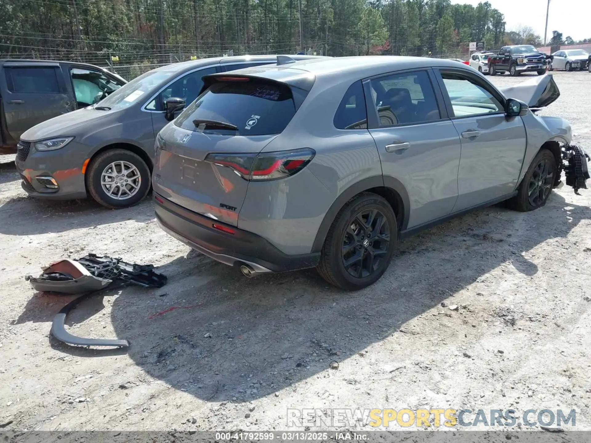 4 Photograph of a damaged car 3CZRZ1H51RM733097 HONDA HR-V 2024