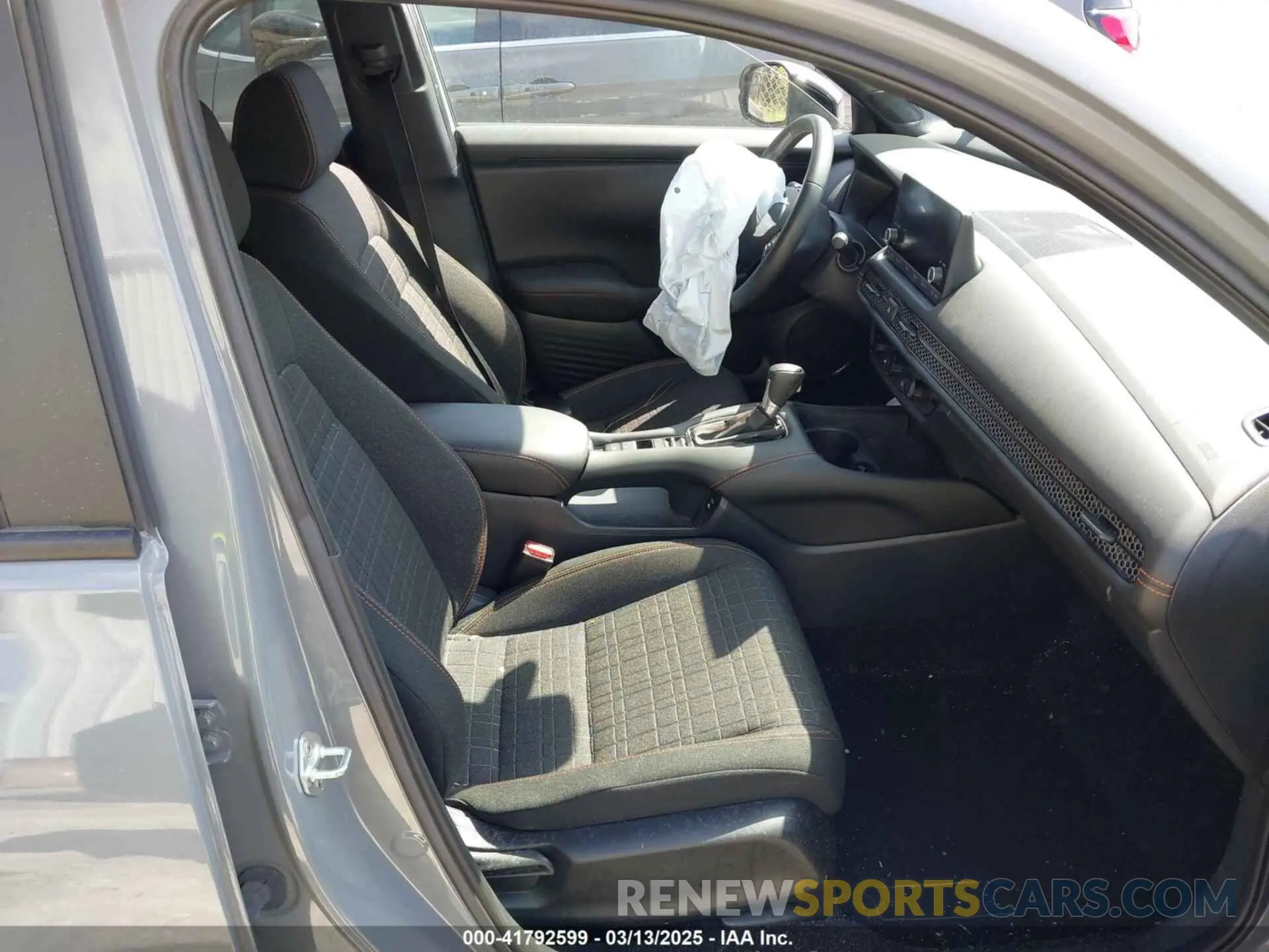 5 Photograph of a damaged car 3CZRZ1H51RM733097 HONDA HR-V 2024