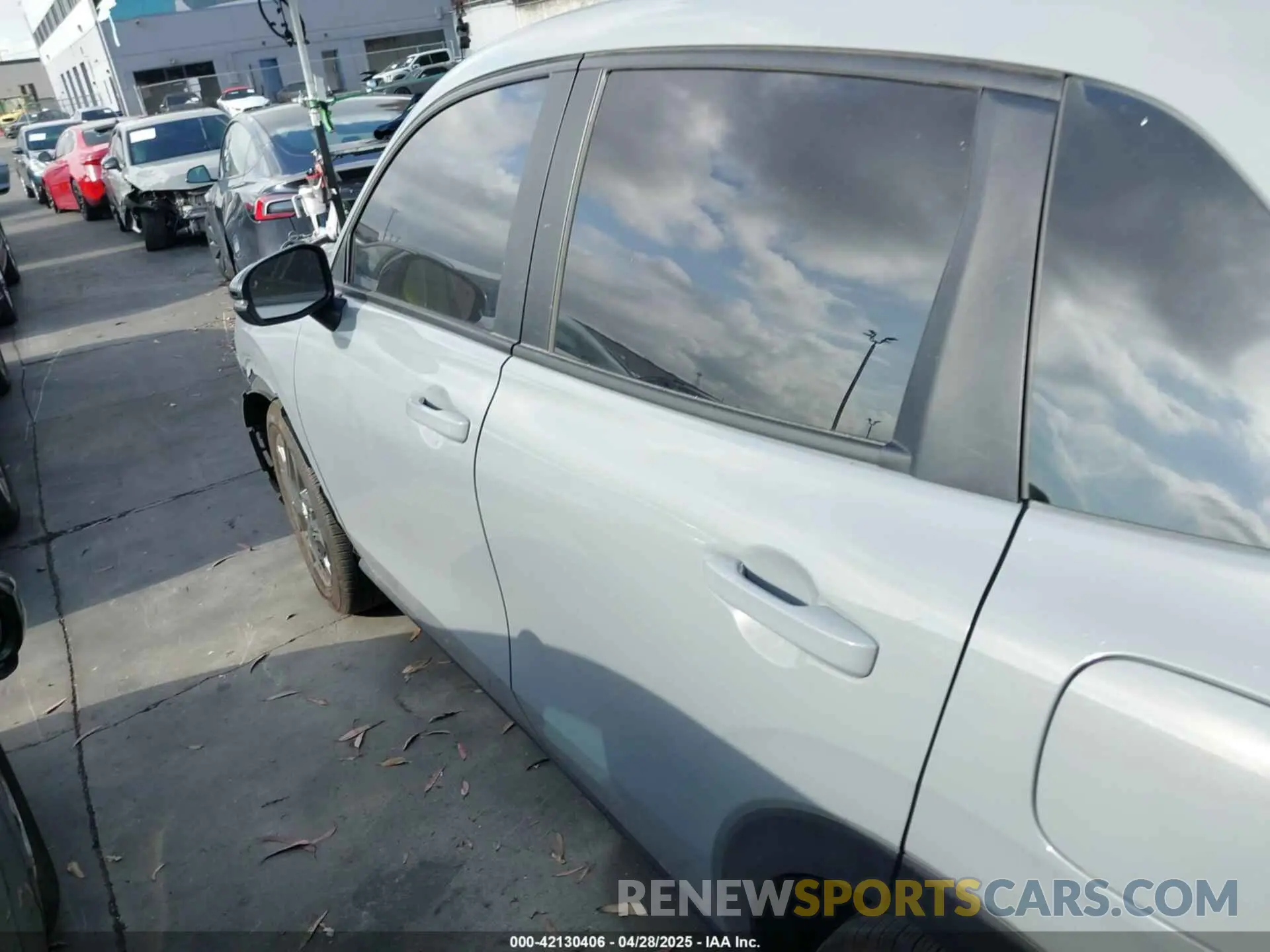 15 Photograph of a damaged car 3CZRZ1H51RM752314 HONDA HR-V 2024