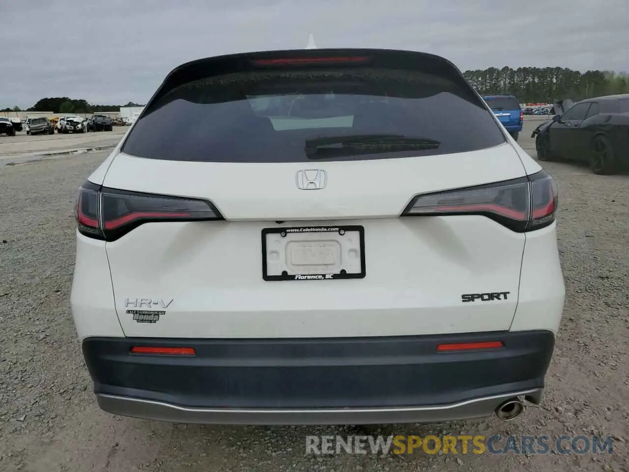 6 Photograph of a damaged car 3CZRZ1H52RM700285 HONDA HR-V 2024