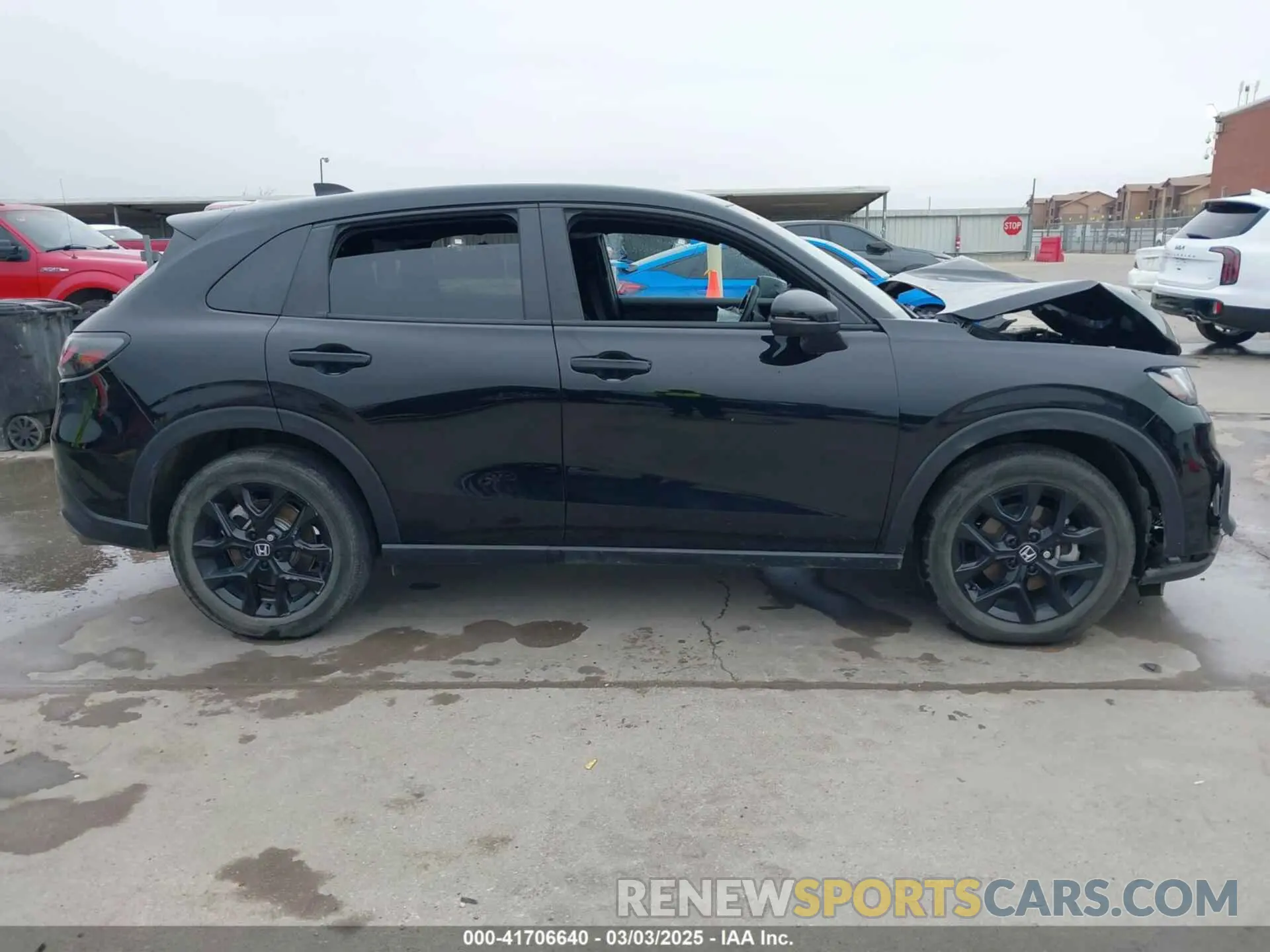 14 Photograph of a damaged car 3CZRZ1H52RM745677 HONDA HR-V 2024