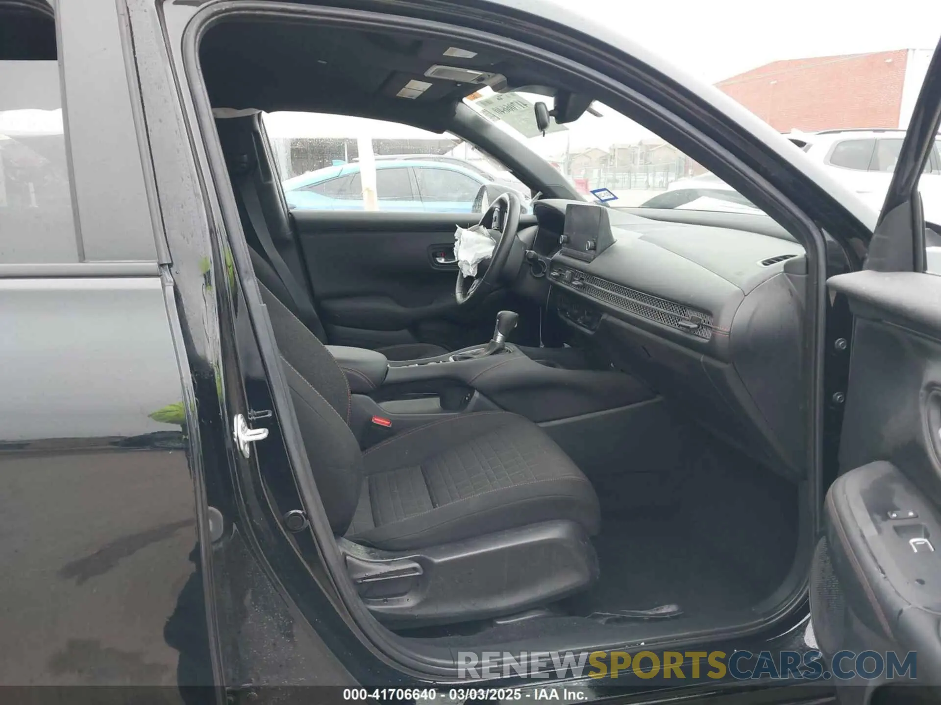 5 Photograph of a damaged car 3CZRZ1H52RM745677 HONDA HR-V 2024