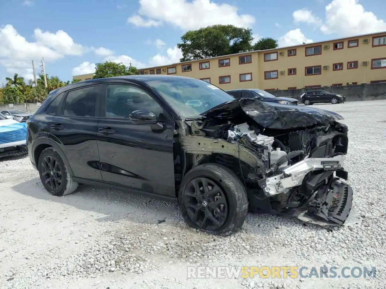 4 Photograph of a damaged car 3CZRZ1H53RM704281 HONDA HR-V 2024