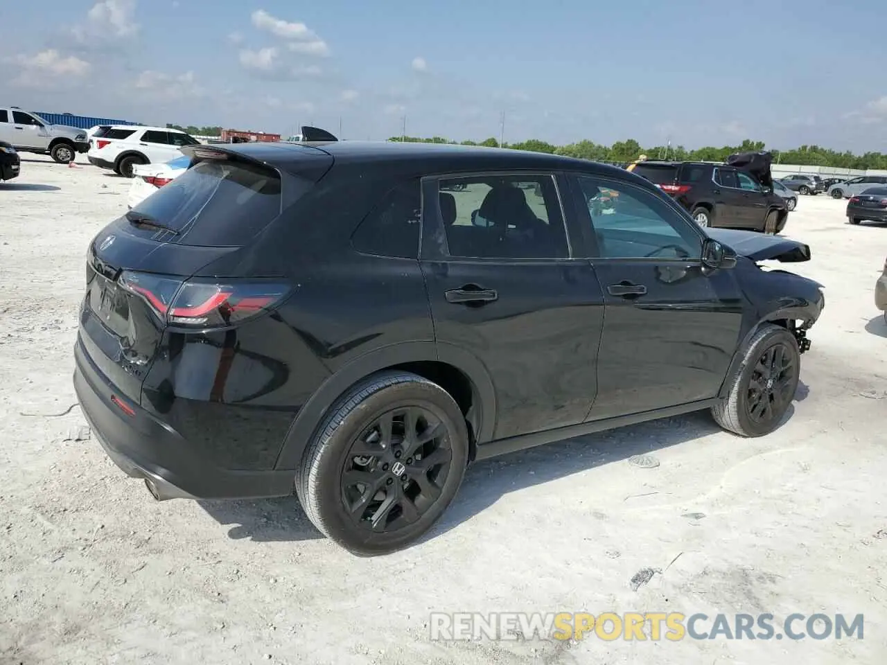 3 Photograph of a damaged car 3CZRZ1H53RM706936 HONDA HR-V 2024