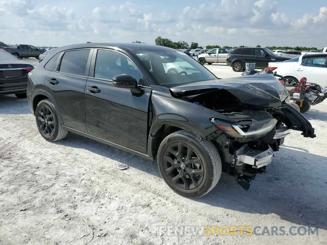 4 Photograph of a damaged car 3CZRZ1H53RM706936 HONDA HR-V 2024