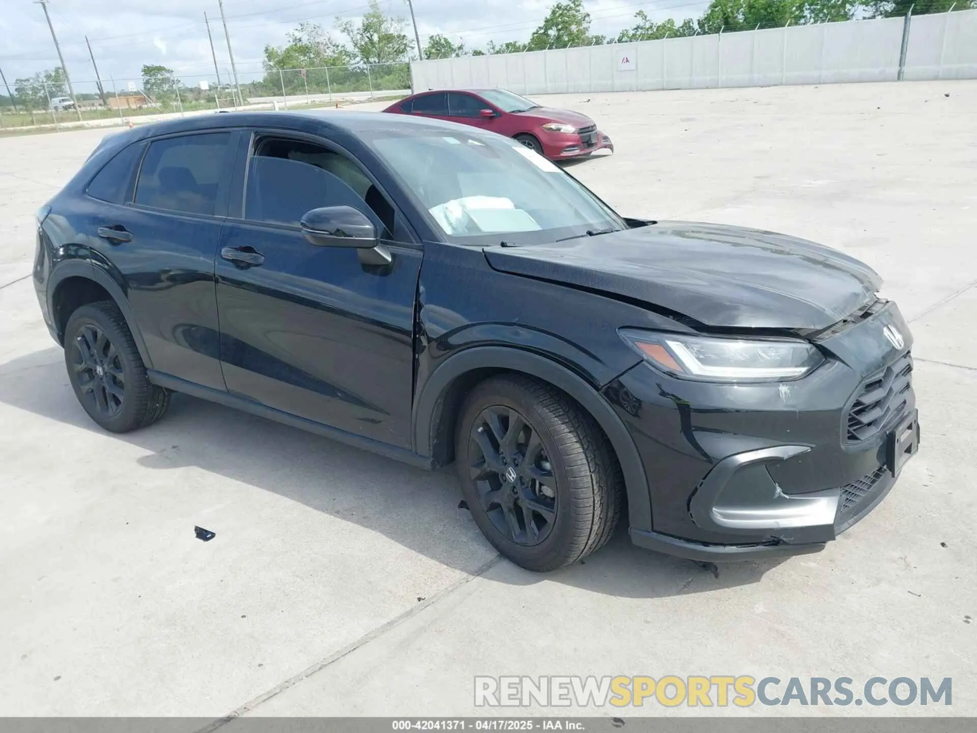 1 Photograph of a damaged car 3CZRZ1H53RM707679 HONDA HR-V 2024