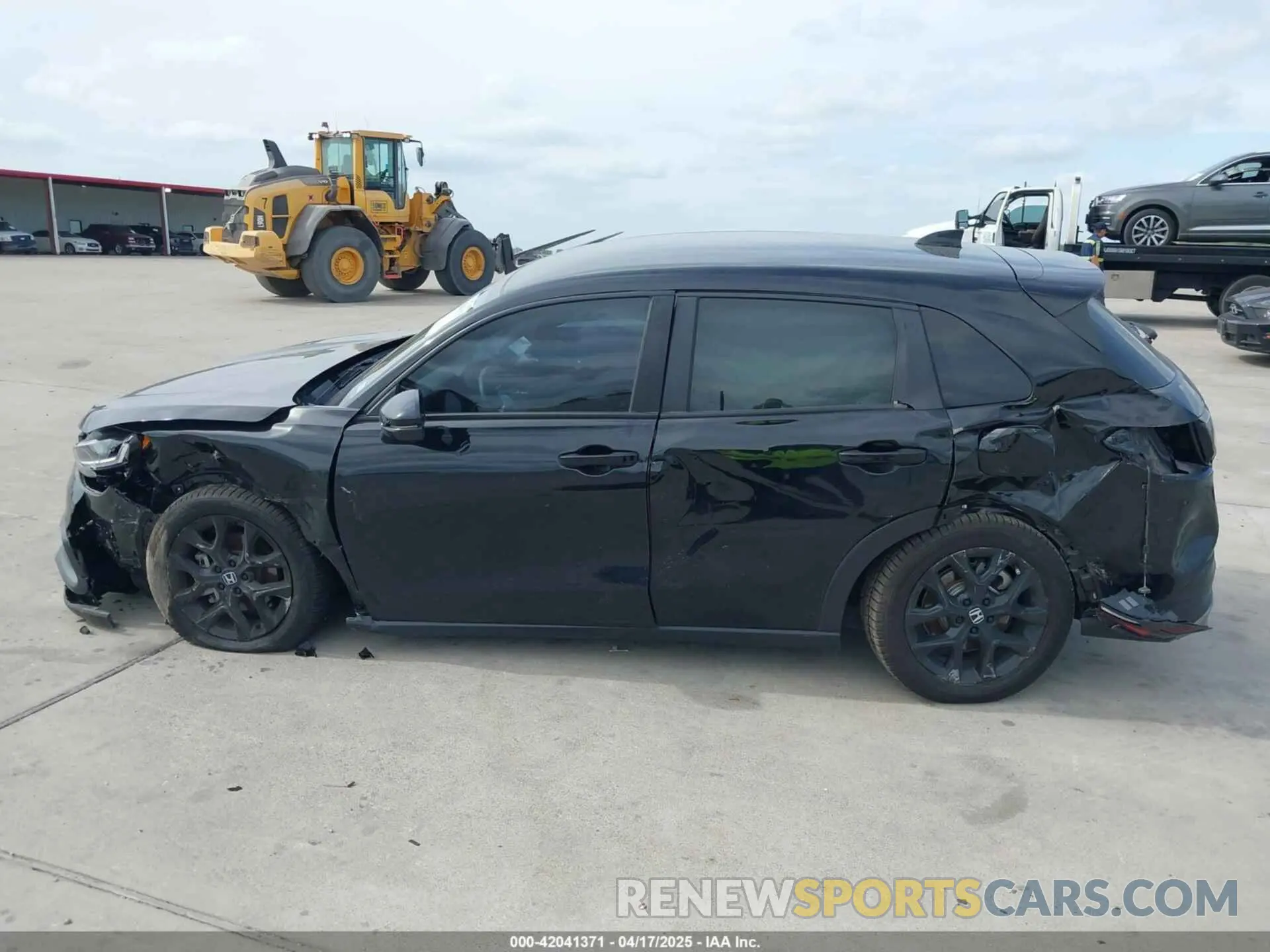 13 Photograph of a damaged car 3CZRZ1H53RM707679 HONDA HR-V 2024