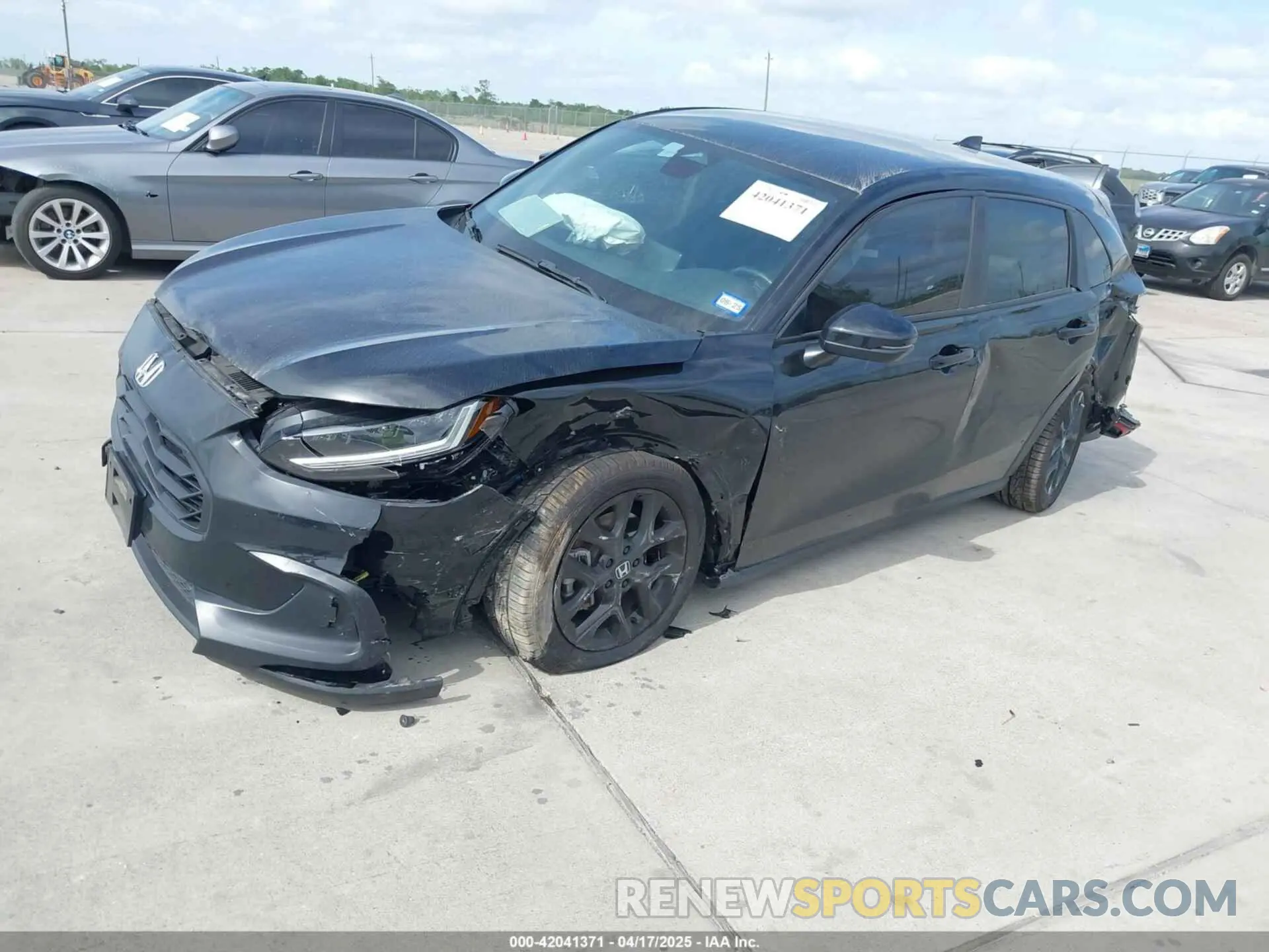 2 Photograph of a damaged car 3CZRZ1H53RM707679 HONDA HR-V 2024
