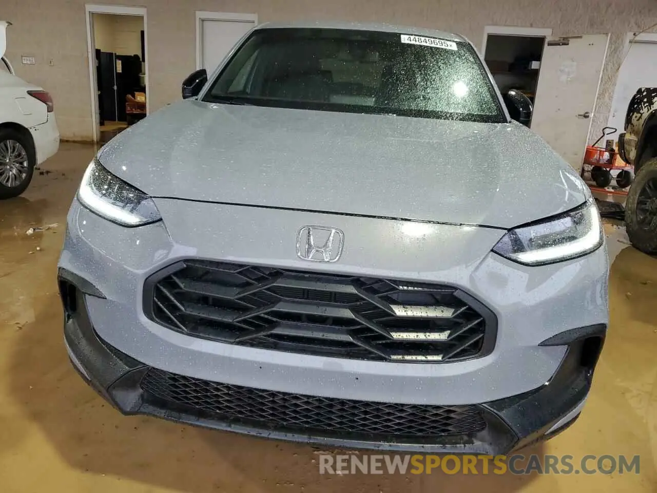5 Photograph of a damaged car 3CZRZ1H53RM712798 HONDA HR-V 2024
