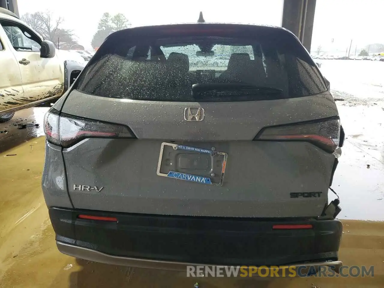 6 Photograph of a damaged car 3CZRZ1H53RM712798 HONDA HR-V 2024