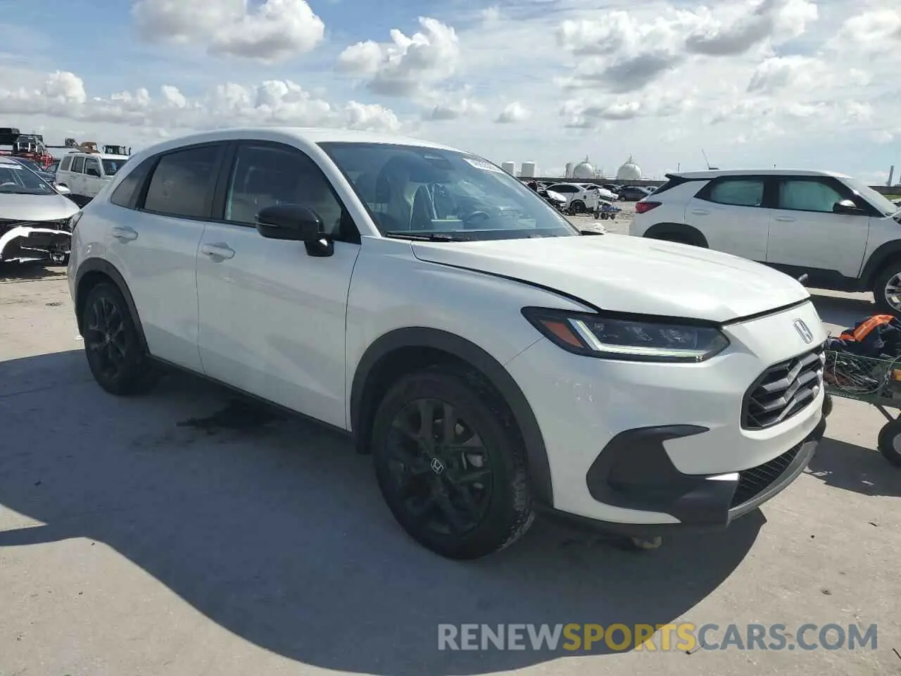 4 Photograph of a damaged car 3CZRZ1H53RM720111 HONDA HR-V 2024