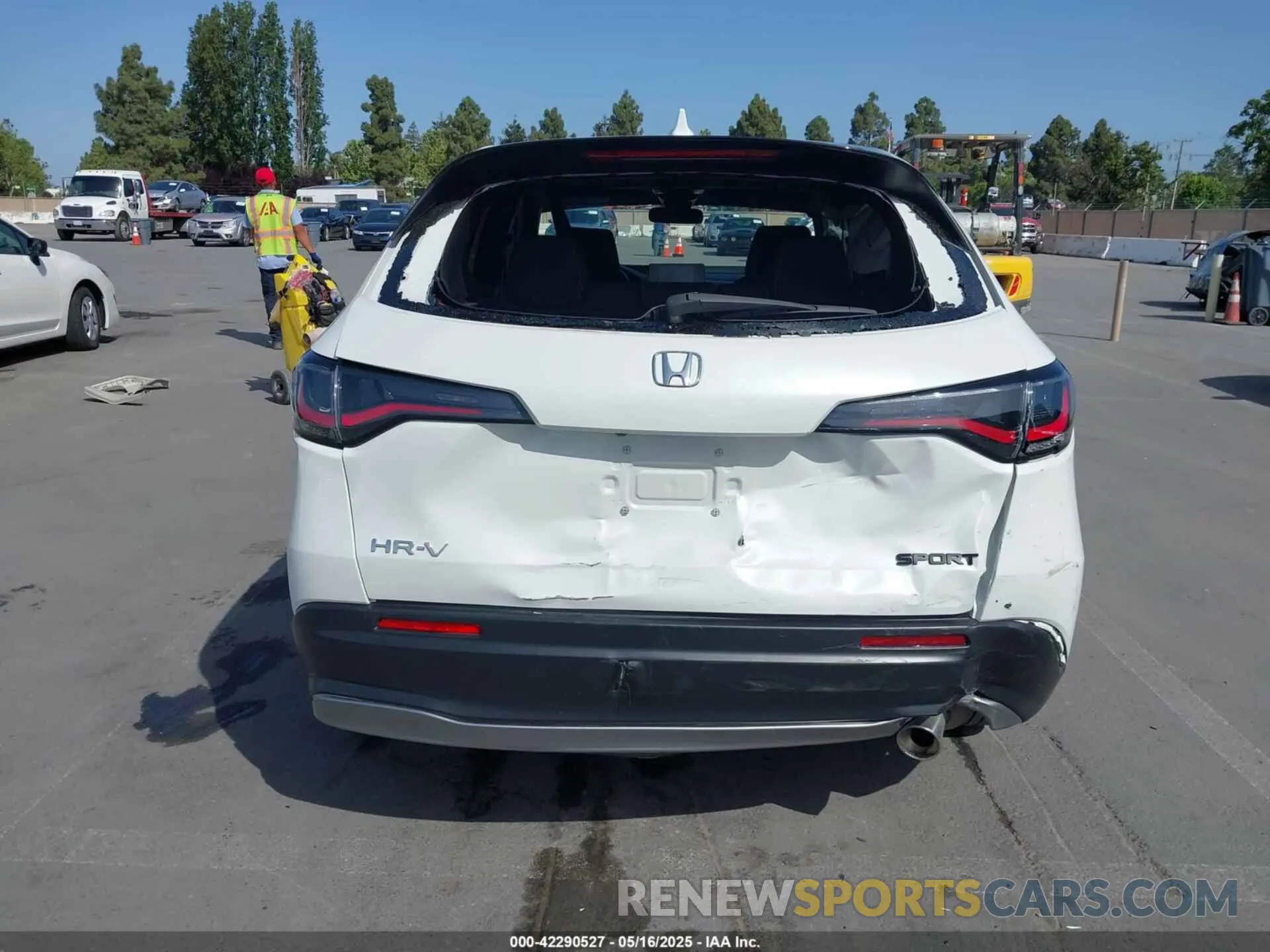 6 Photograph of a damaged car 3CZRZ1H53RM732713 HONDA HR-V 2024