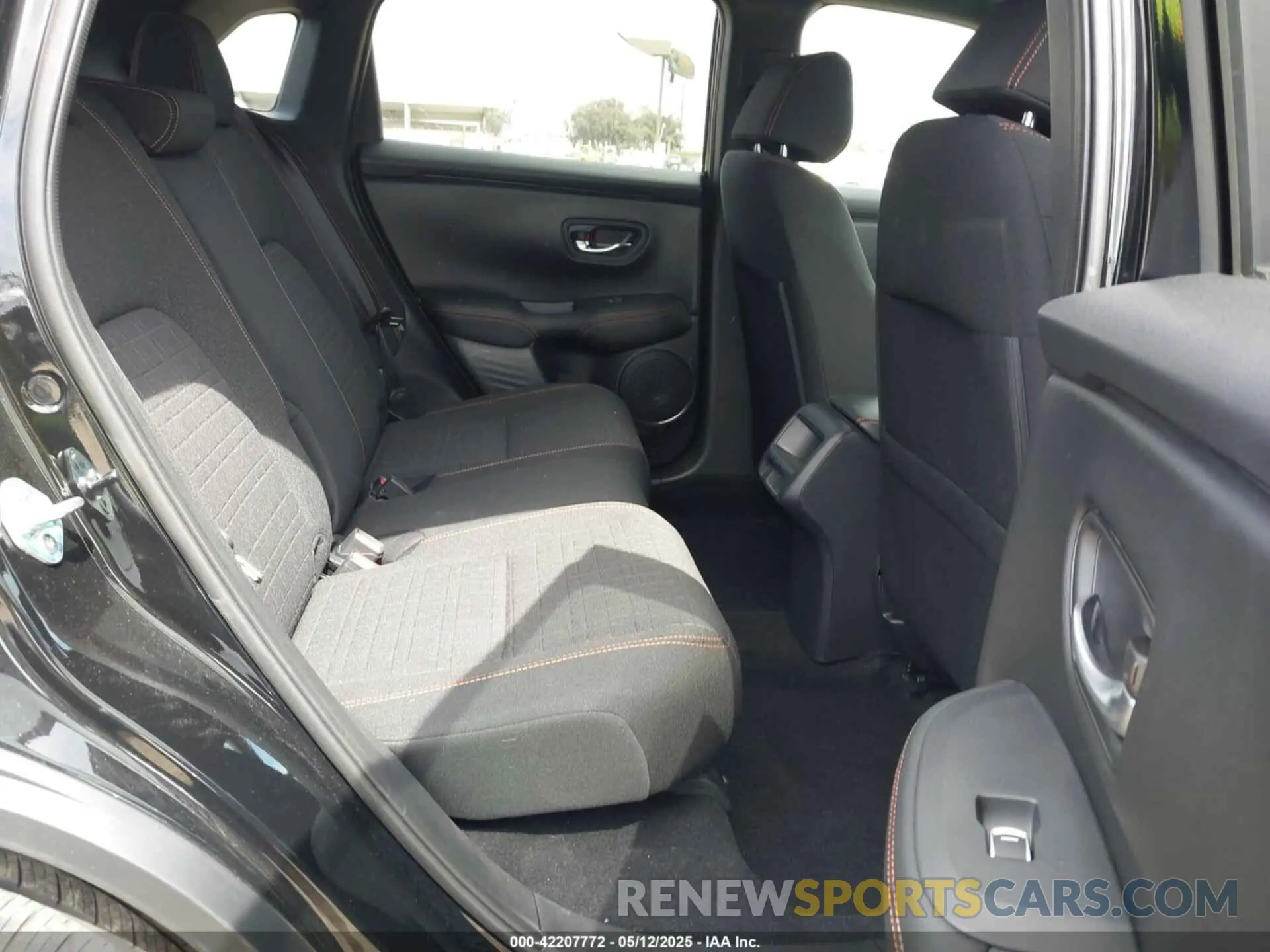 8 Photograph of a damaged car 3CZRZ1H53RM740097 HONDA HR-V 2024