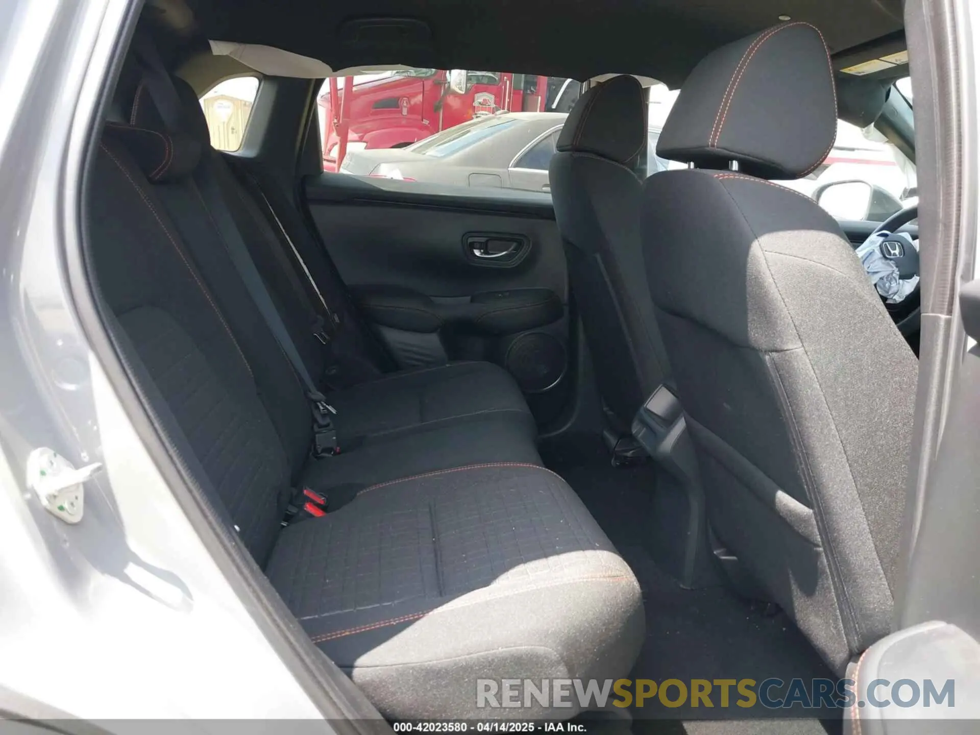 8 Photograph of a damaged car 3CZRZ1H53RM752279 HONDA HR-V 2024