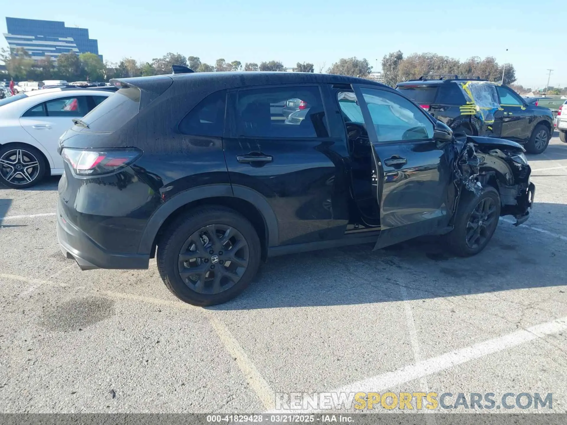 14 Photograph of a damaged car 3CZRZ1H54RM700630 HONDA HR-V 2024