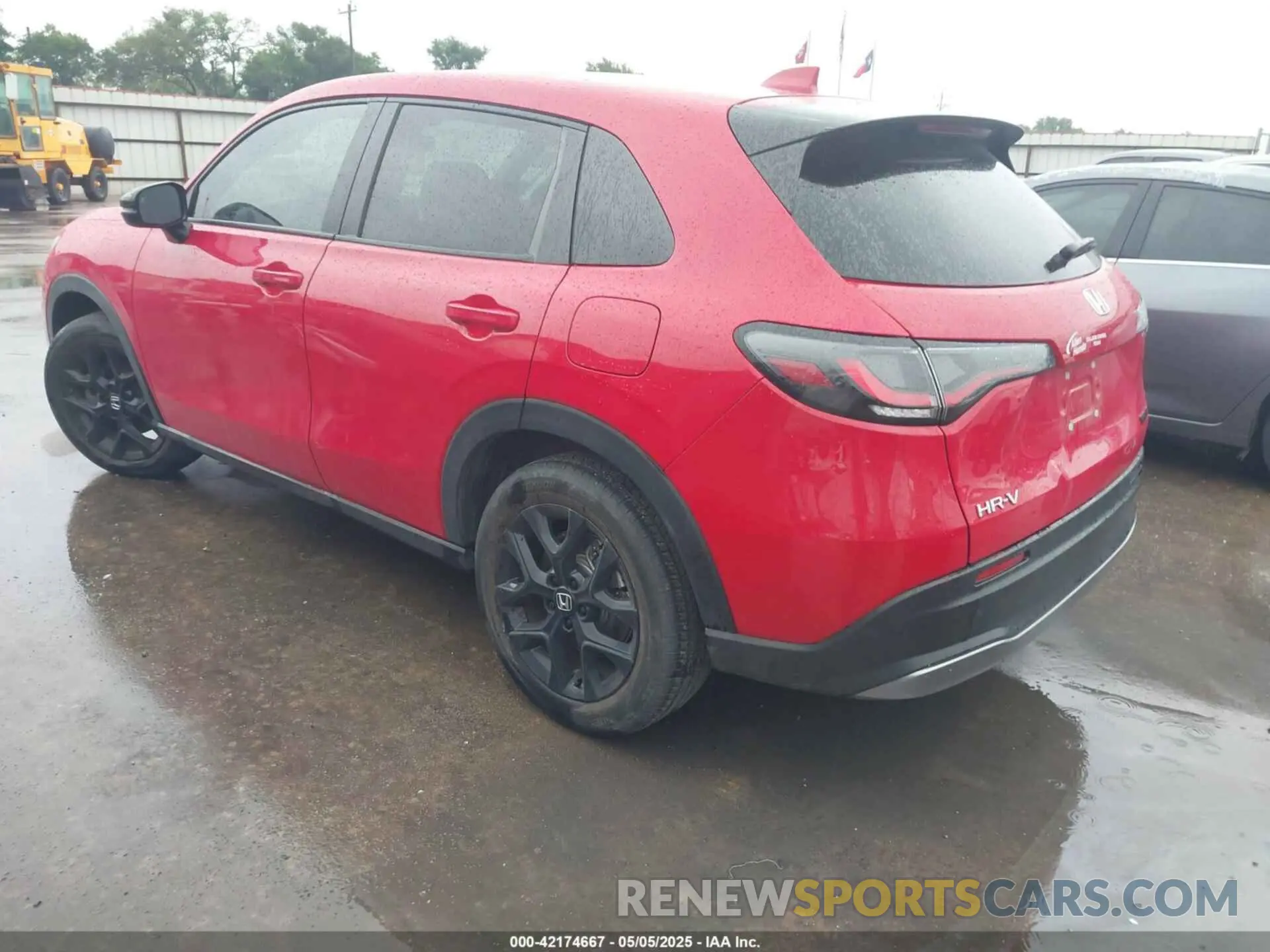 3 Photograph of a damaged car 3CZRZ1H54RM703589 HONDA HR-V 2024