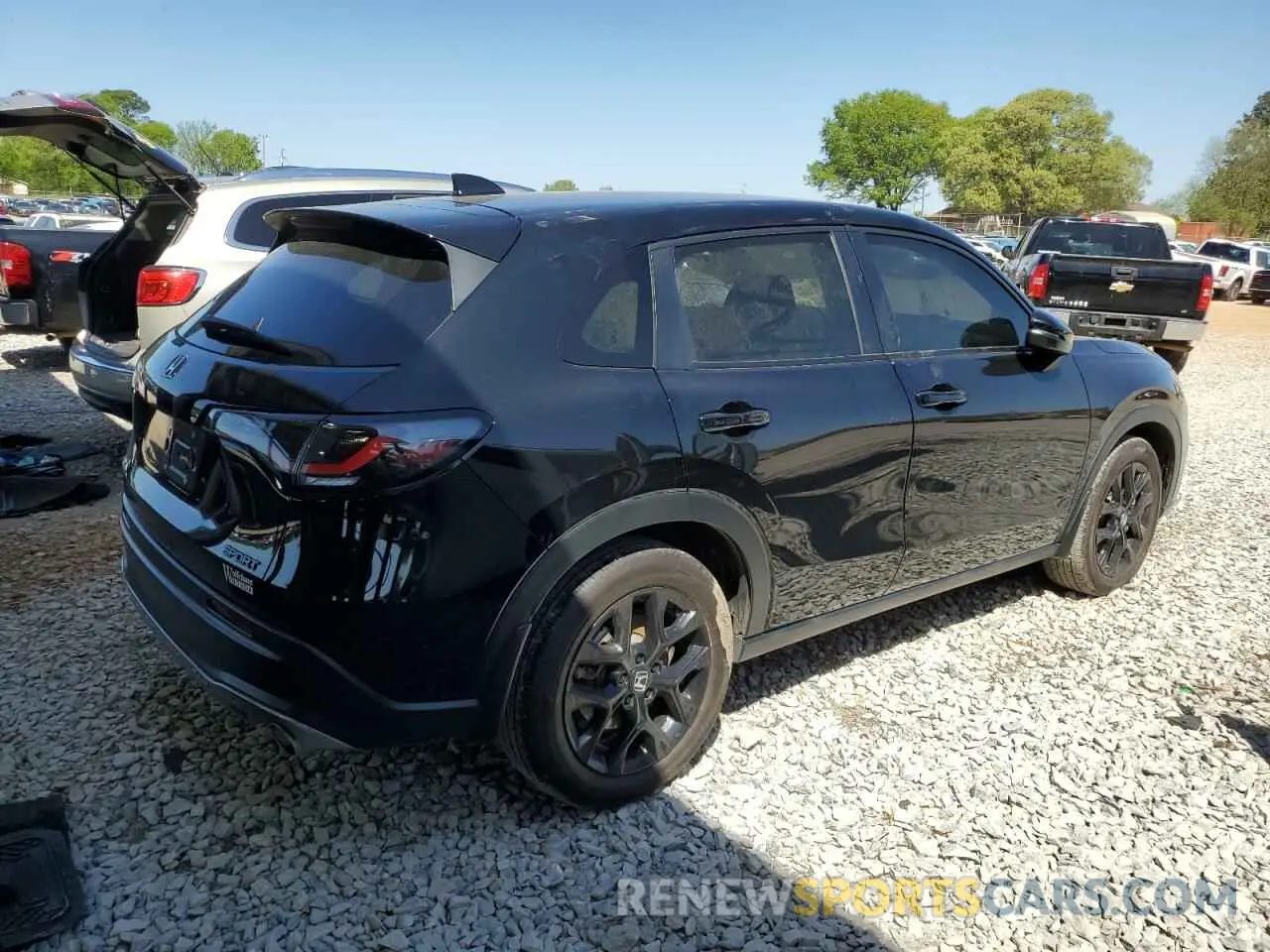 3 Photograph of a damaged car 3CZRZ1H54RM722188 HONDA HR-V 2024