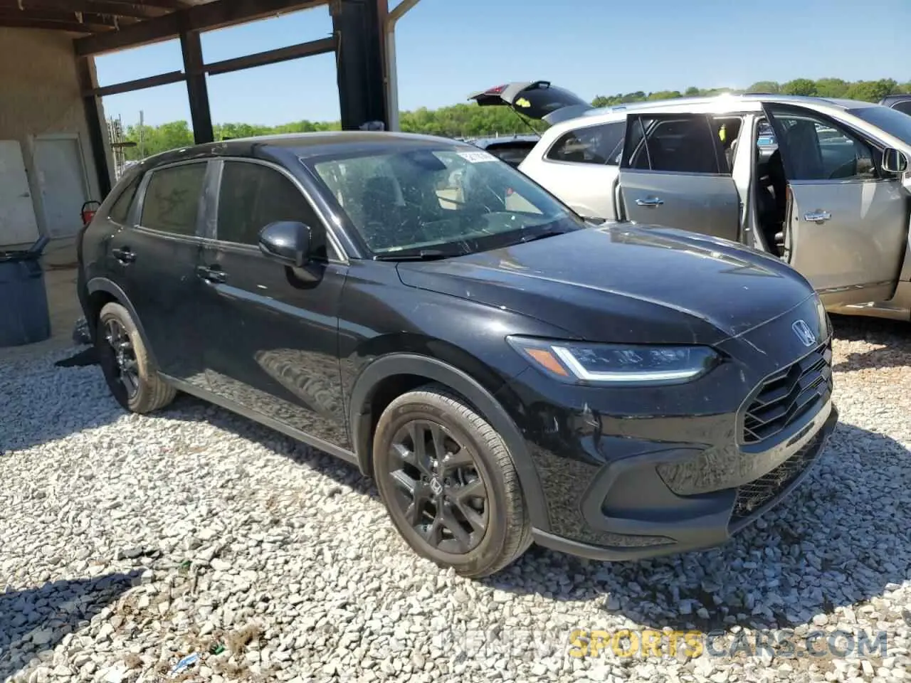 4 Photograph of a damaged car 3CZRZ1H54RM722188 HONDA HR-V 2024