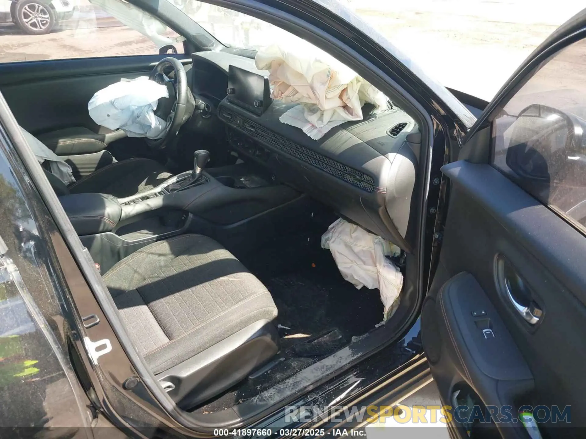 5 Photograph of a damaged car 3CZRZ1H54RM723504 HONDA HR-V 2024