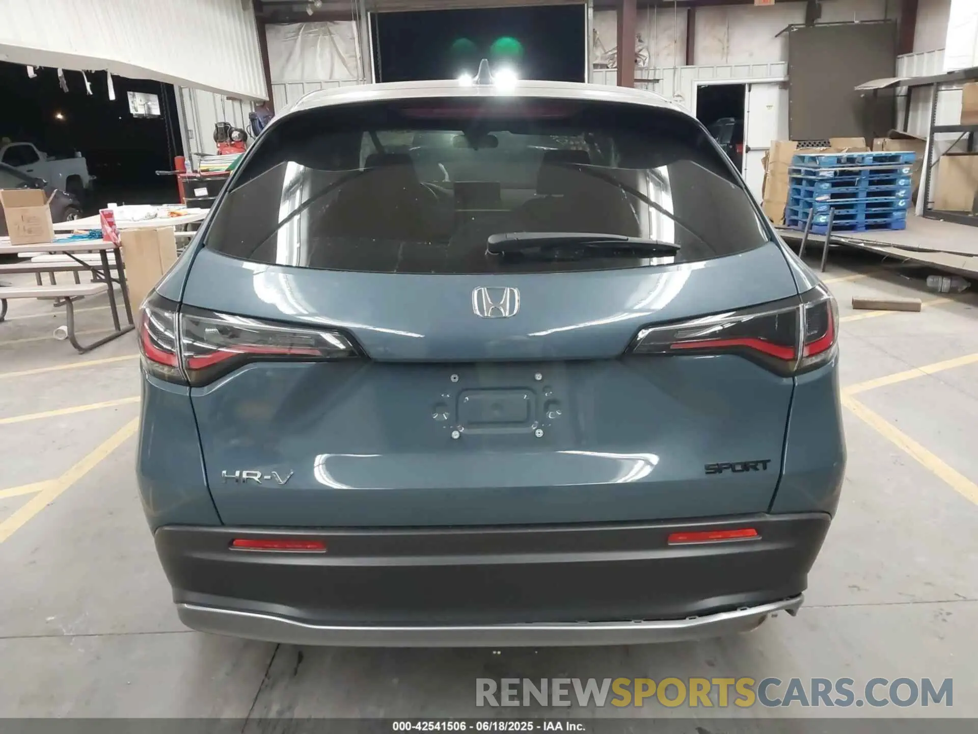 16 Photograph of a damaged car 3CZRZ1H54RM740657 HONDA HR-V 2024