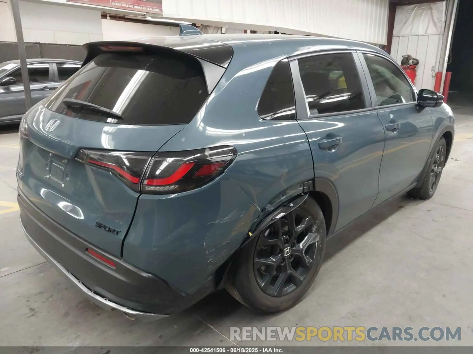 4 Photograph of a damaged car 3CZRZ1H54RM740657 HONDA HR-V 2024