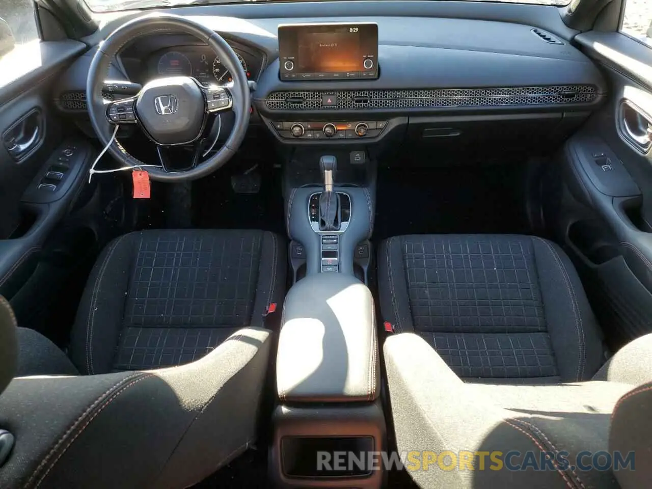 8 Photograph of a damaged car 3CZRZ1H54RM747835 HONDA HR-V 2024