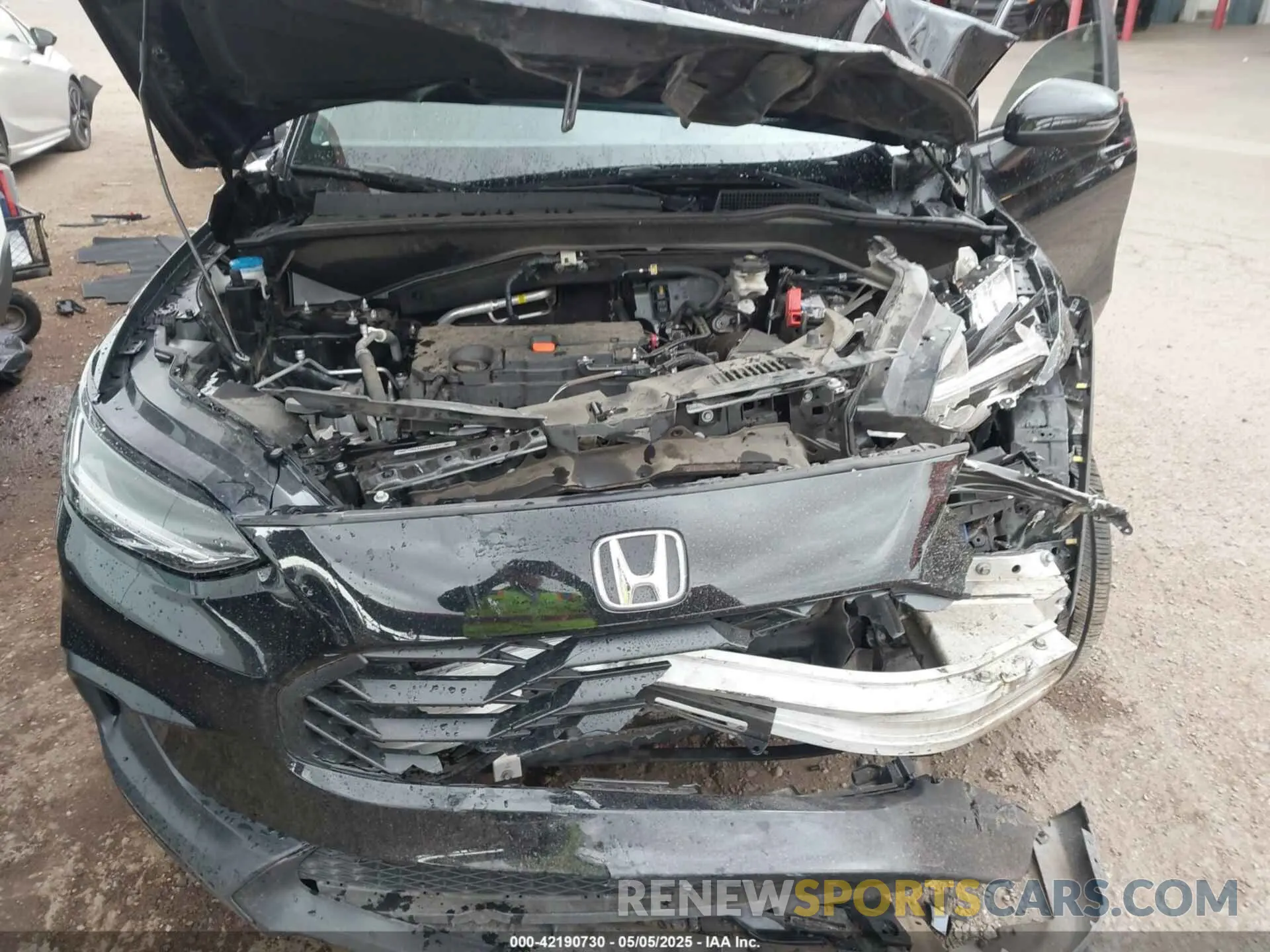 10 Photograph of a damaged car 3CZRZ1H55RM707358 HONDA HR-V 2024