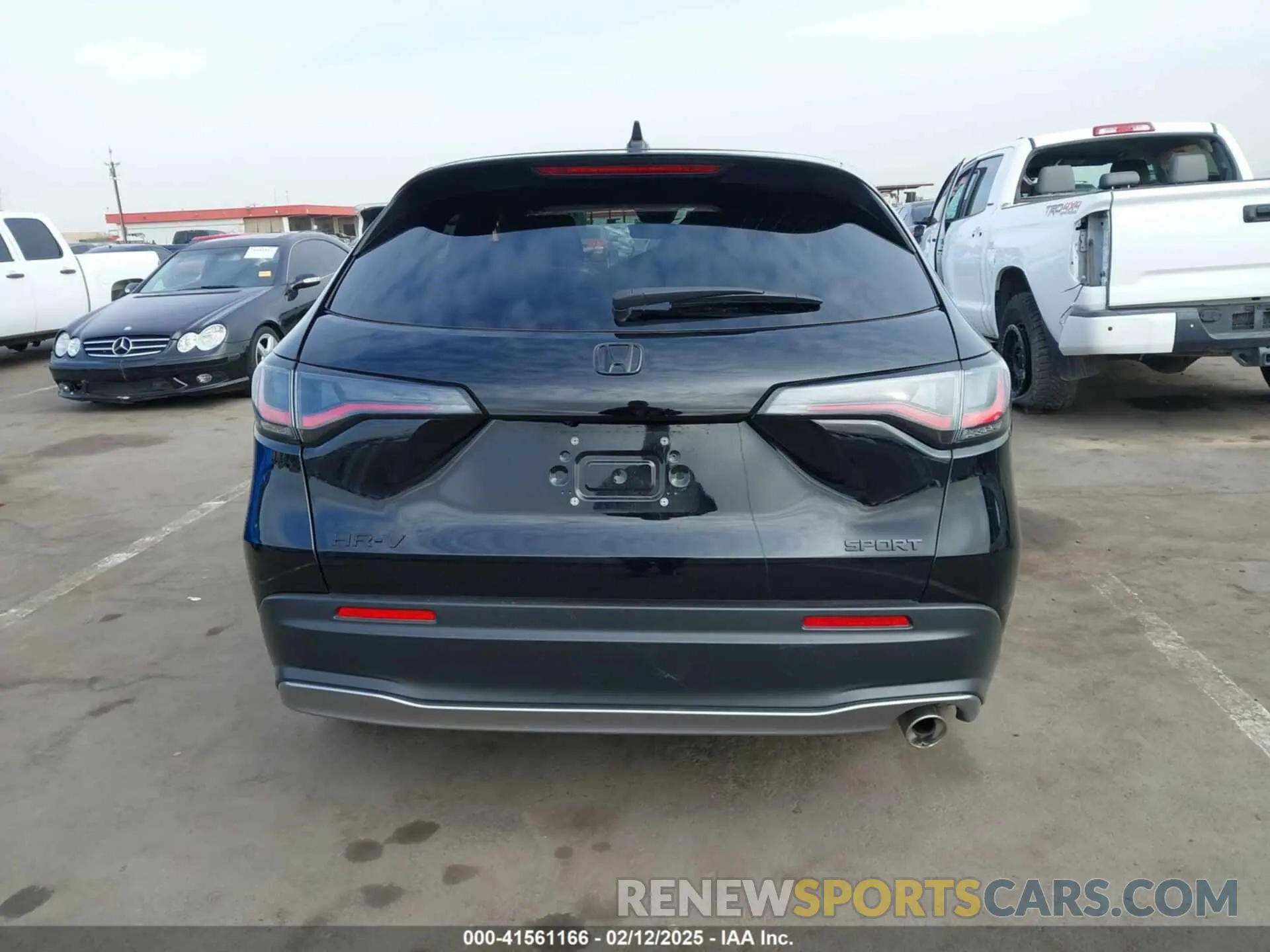 15 Photograph of a damaged car 3CZRZ1H55RM722846 HONDA HR-V 2024