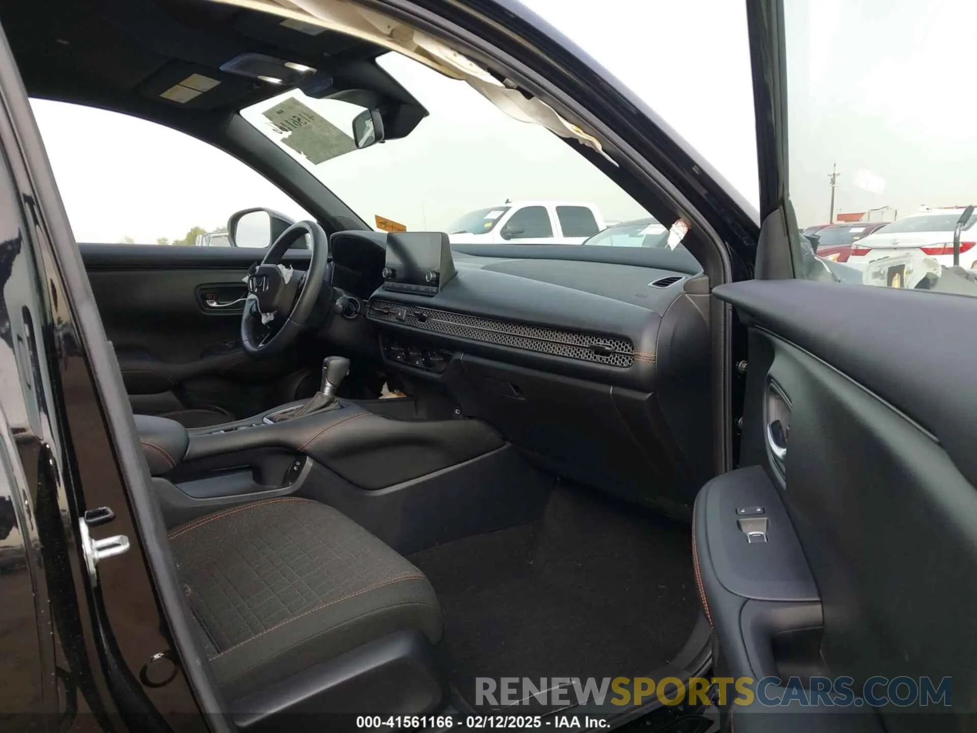 5 Photograph of a damaged car 3CZRZ1H55RM722846 HONDA HR-V 2024