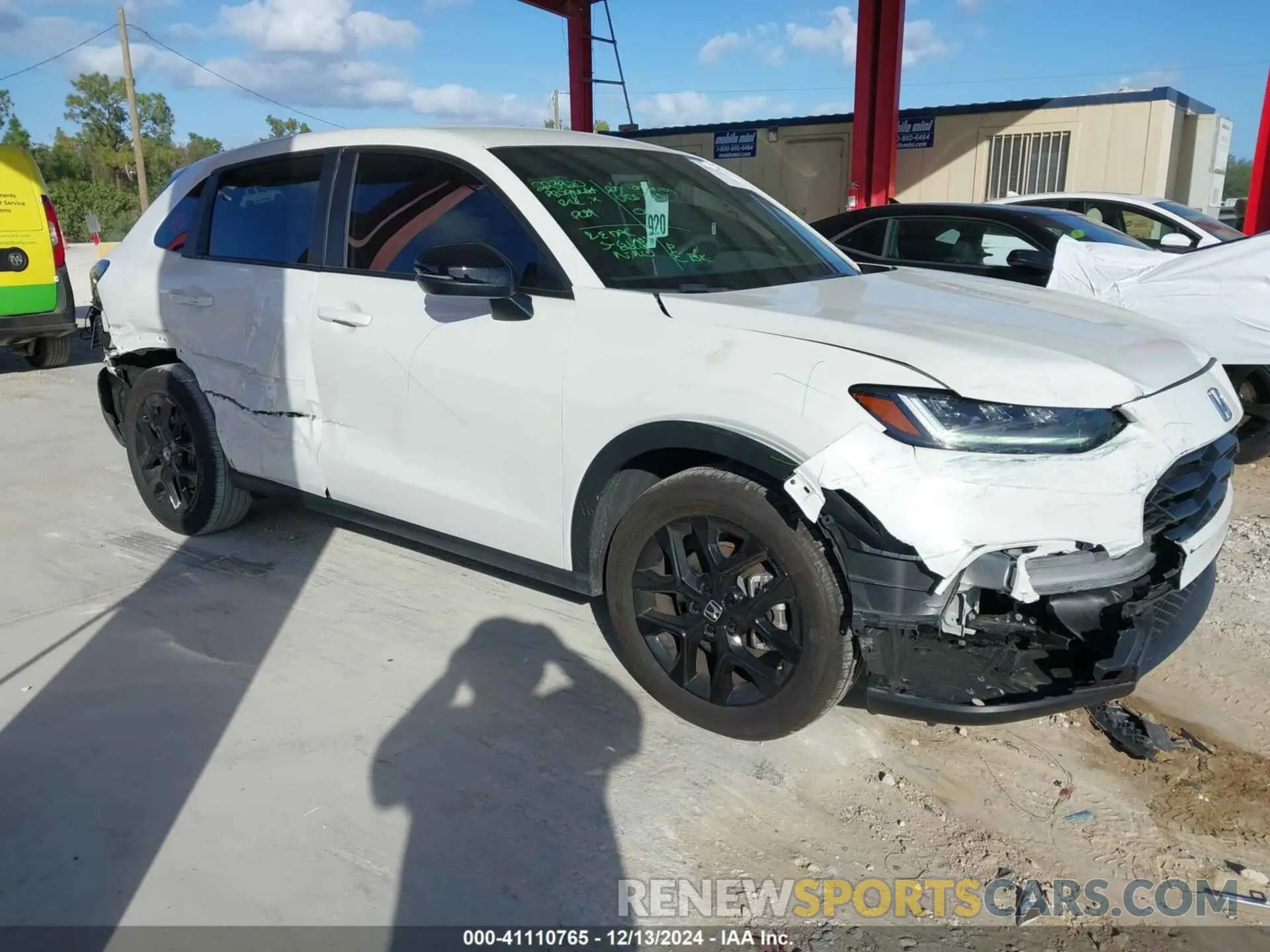 1 Photograph of a damaged car 3CZRZ1H55RM736696 HONDA HR-V 2024