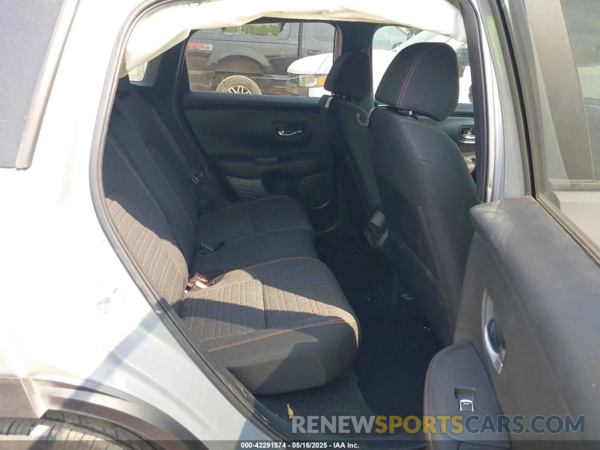 8 Photograph of a damaged car 3CZRZ1H55RM760240 HONDA HR-V 2024