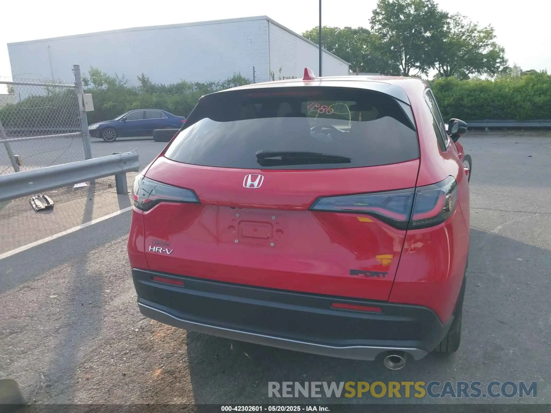 16 Photograph of a damaged car 3CZRZ1H56RM730891 HONDA HR-V 2024