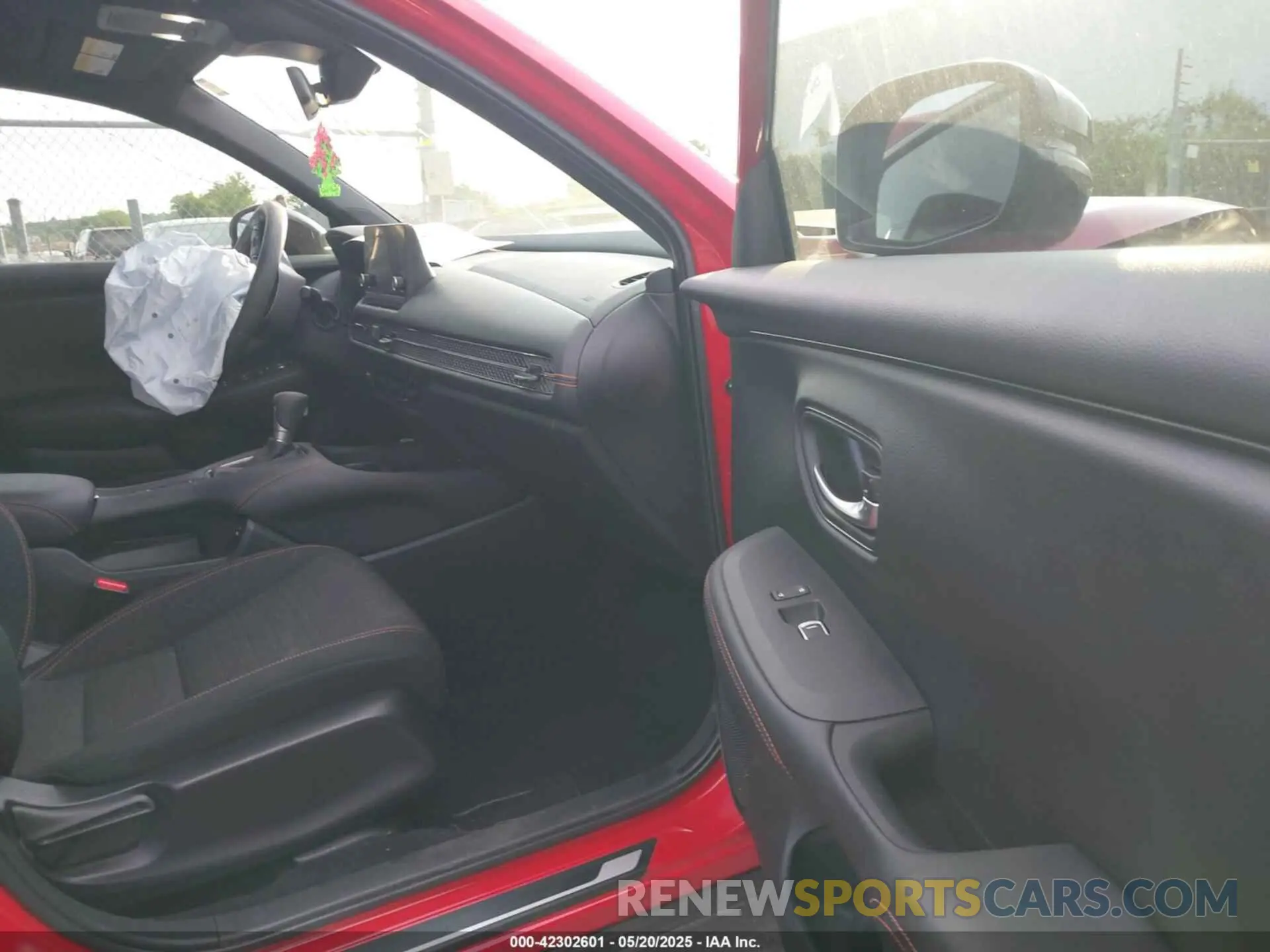 5 Photograph of a damaged car 3CZRZ1H56RM730891 HONDA HR-V 2024