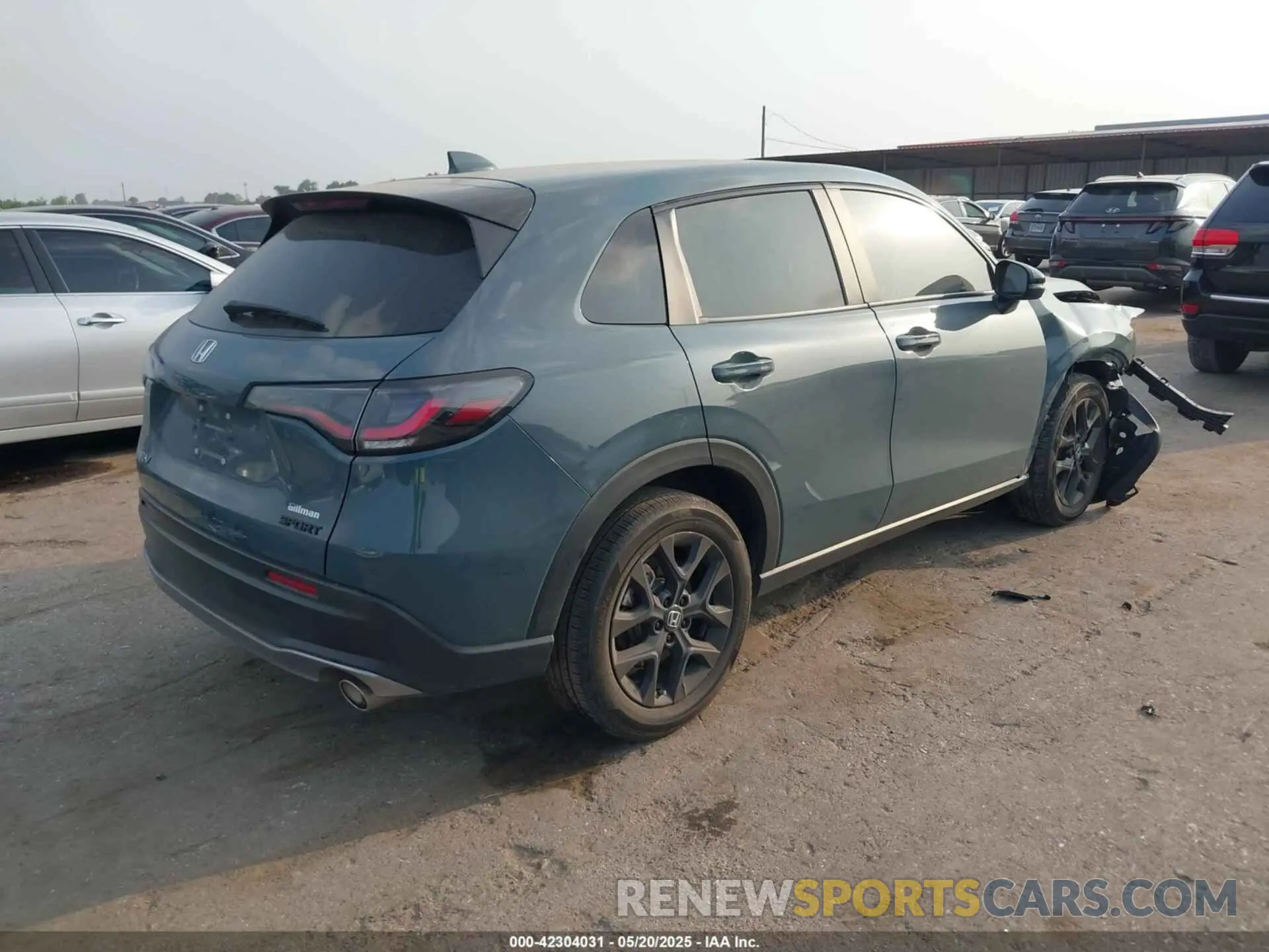 4 Photograph of a damaged car 3CZRZ1H56RM733208 HONDA HR-V 2024