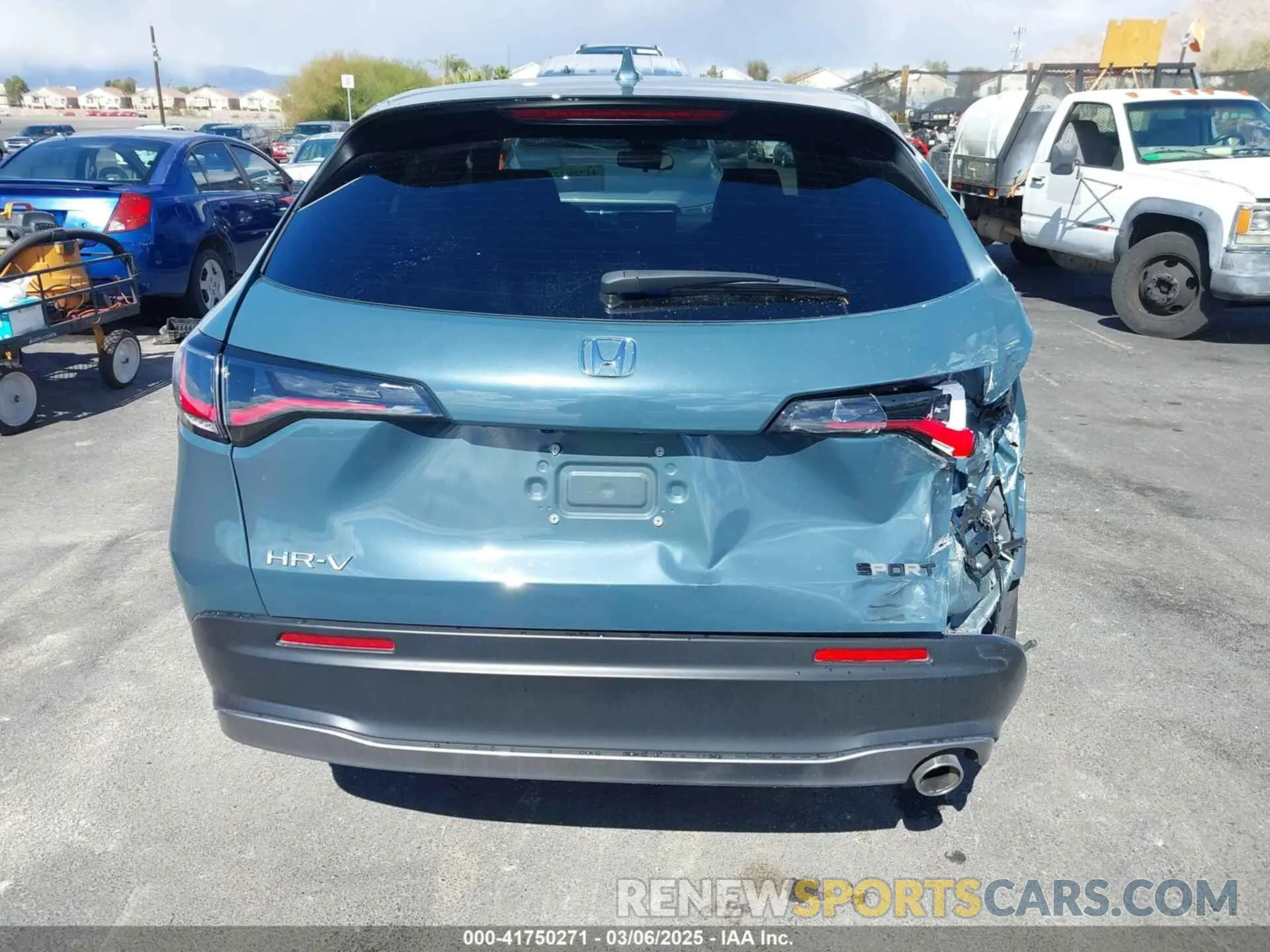16 Photograph of a damaged car 3CZRZ1H57RM708270 HONDA HR-V 2024